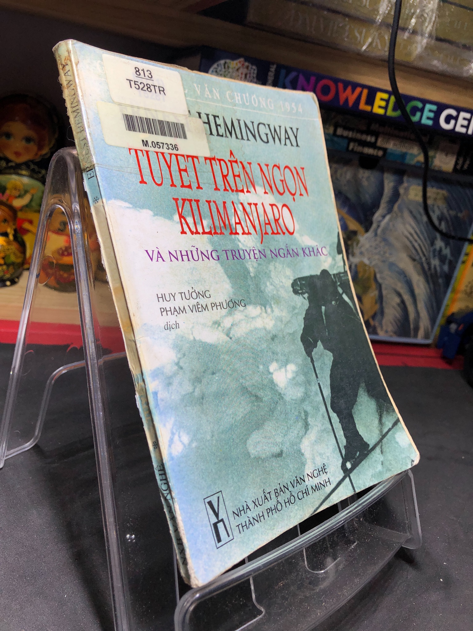 Tuyết Trên Ngọn Kilimanjaro mới 60% nobel văn chương 1954 ố vàng, bẩn bìa, tróc gáy 1997 Ernest Hemingway HPB0906 SÁCH VĂN HỌC