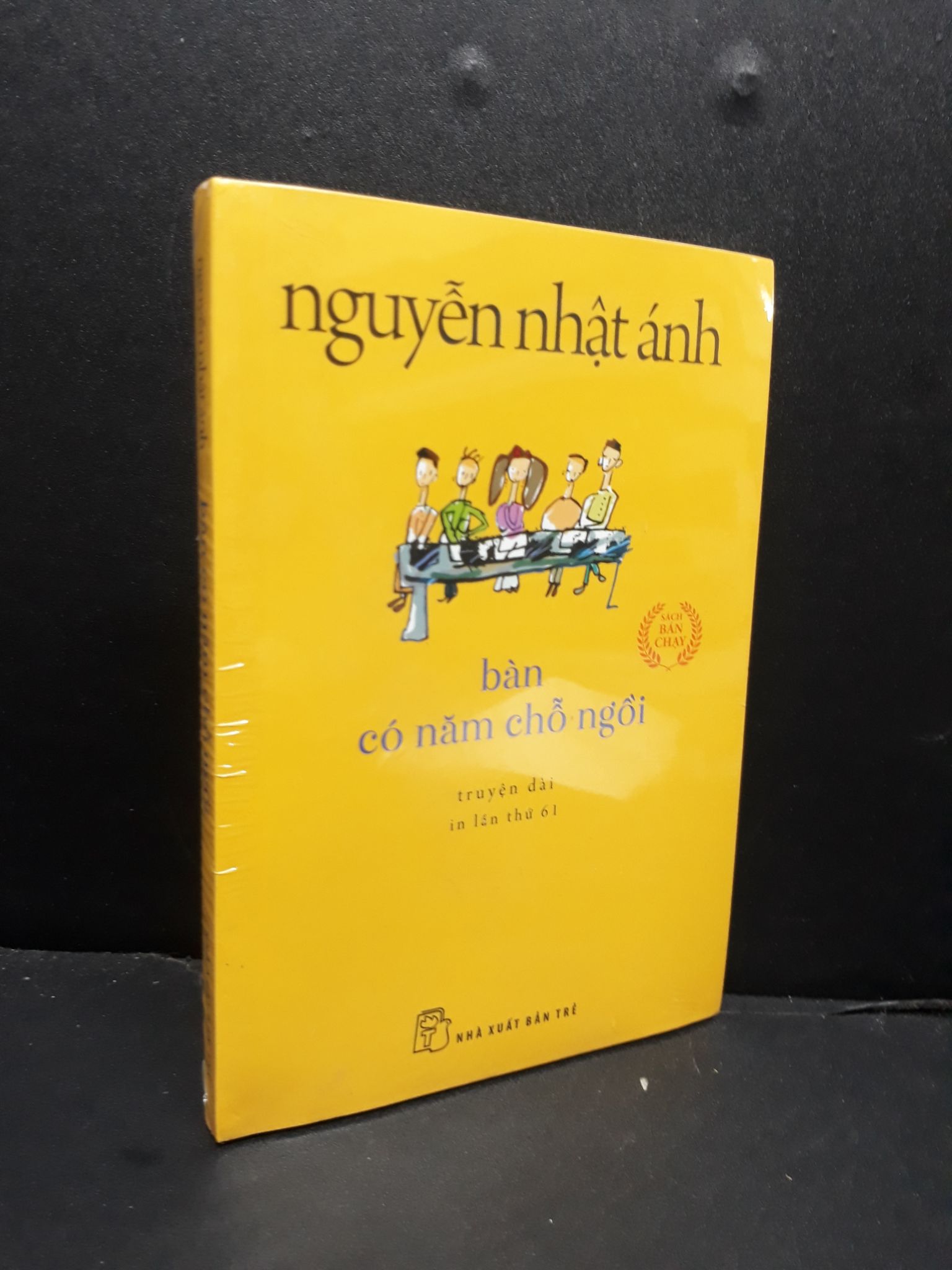 Bàn có năm chỗ ngồi (Khổ nhỏ), mới 100% HCM1406 Nguyễn Nhật Ánh SÁCH VĂN HỌC