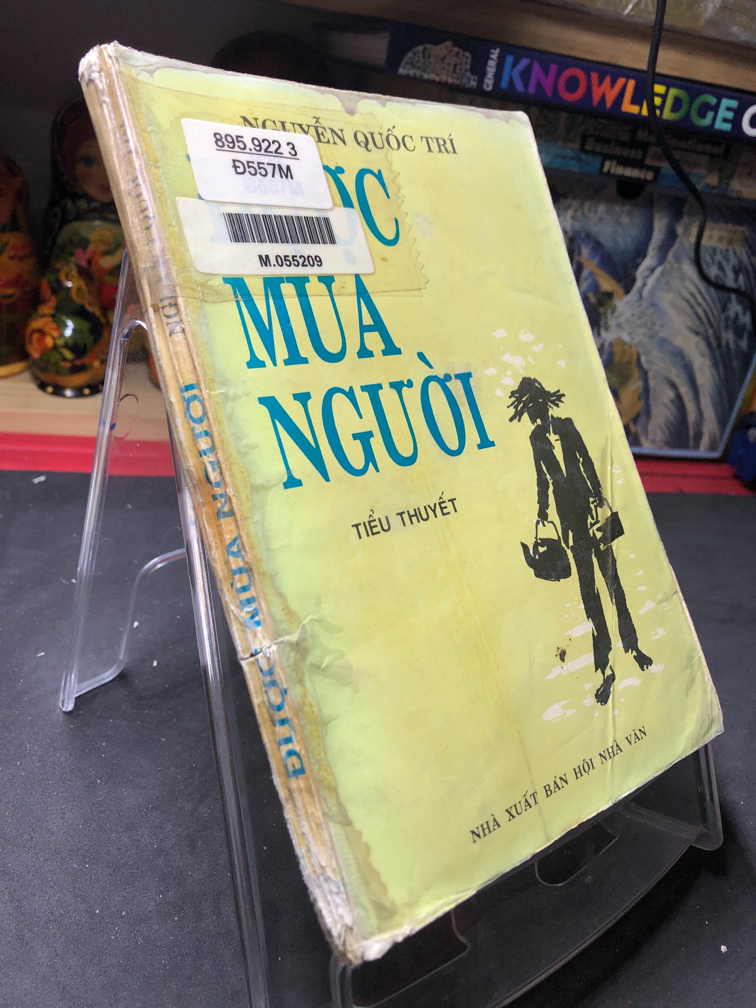 Được mùa người mới 60% ố vàng bong gáy có dấu mộc và viết nhẹ trang đầu 1995 Nguyễn Quốc Chí HPB0906 SÁCH VĂN HỌC