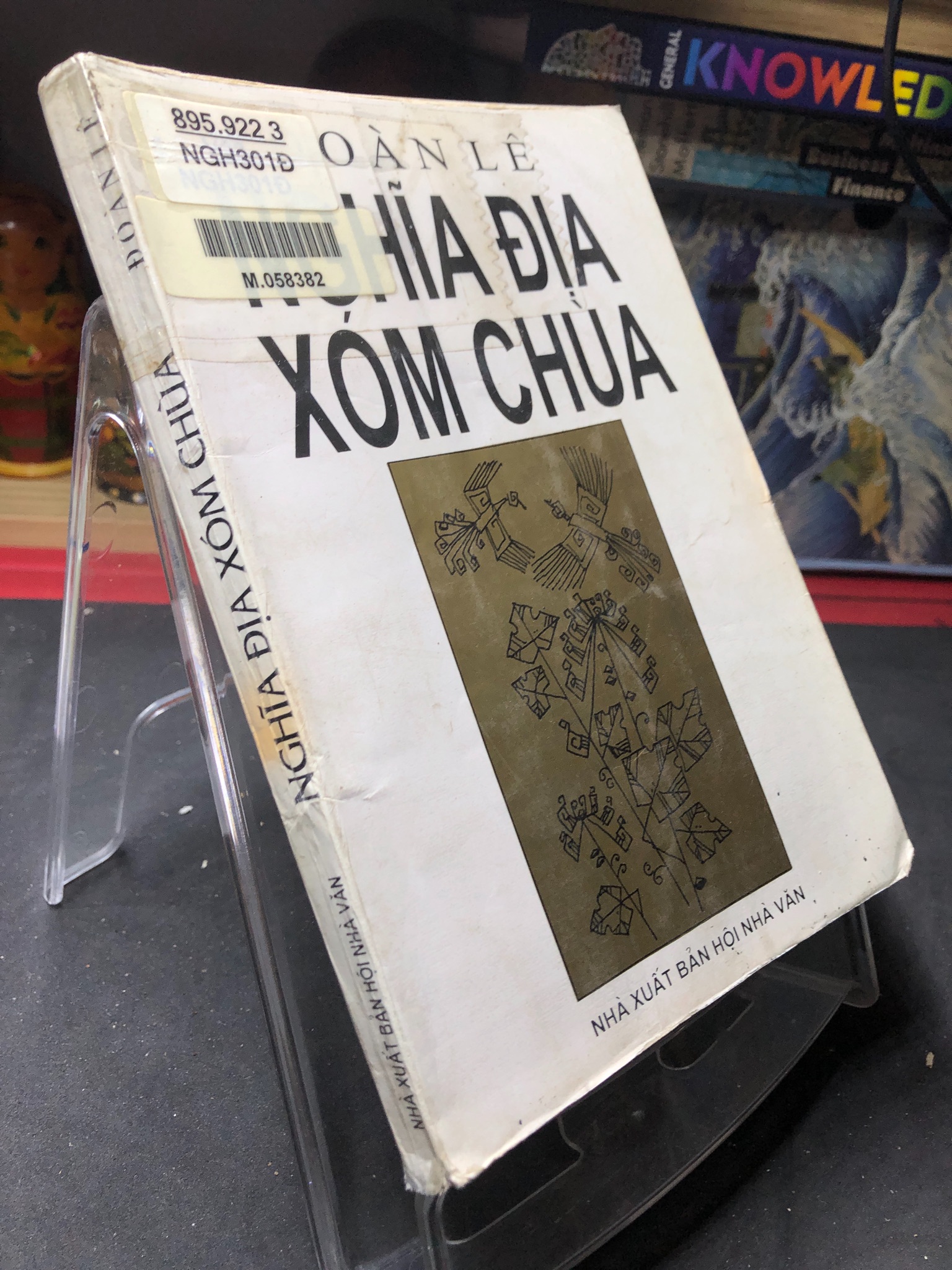 Nghĩa địa xóm chùa 1999 mới 60% ố bẩn nhẹ Đoàn Lê HPB0906 SÁCH VĂN HỌC