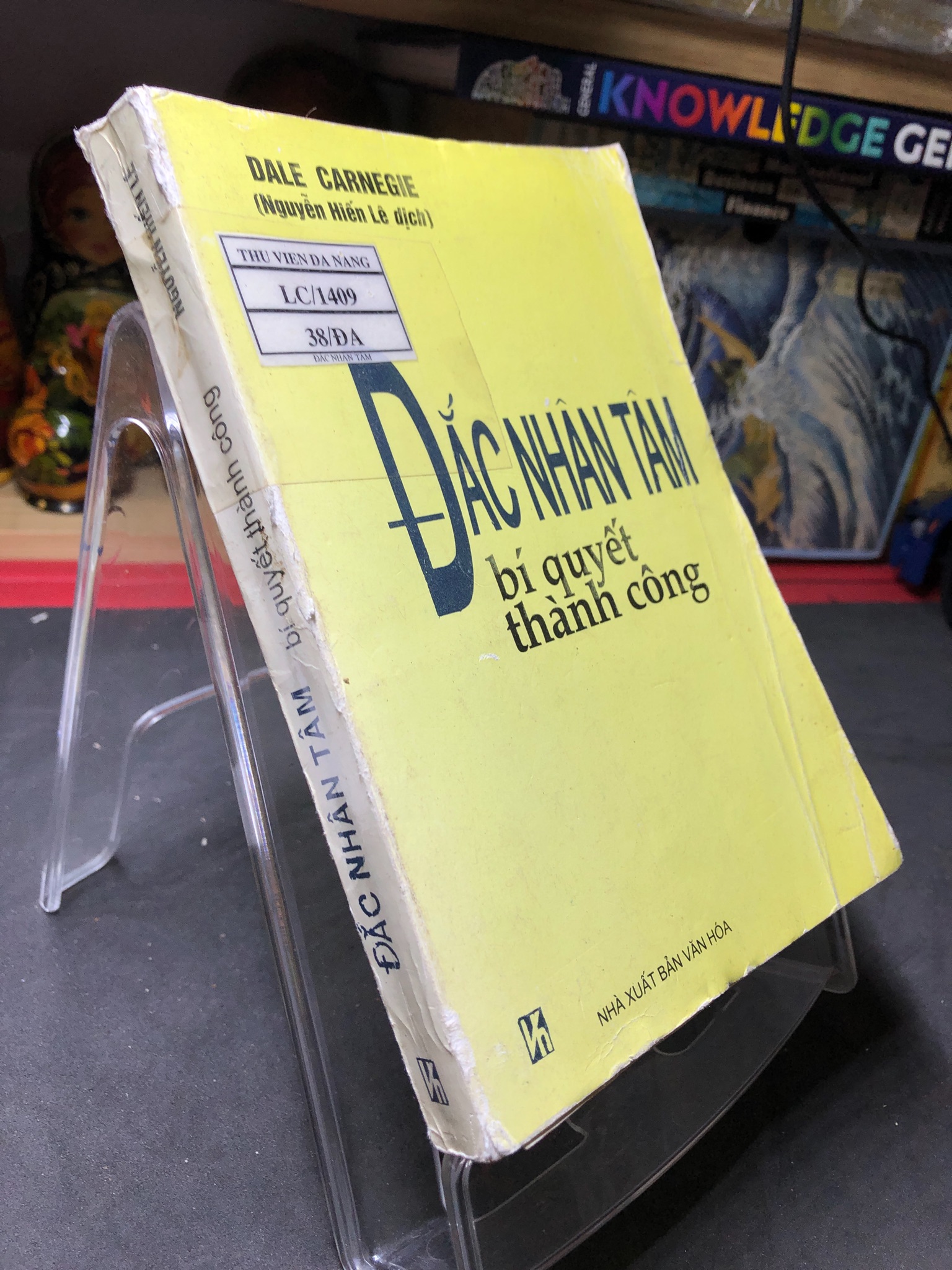 Đắc nhân tâm bí quyết thành công mới 70% ố rớt trang có dấu mộc và viết nhẹ trang đầu 1999 Dale Carnegie HPB0906 SÁCH KỸ NĂNG