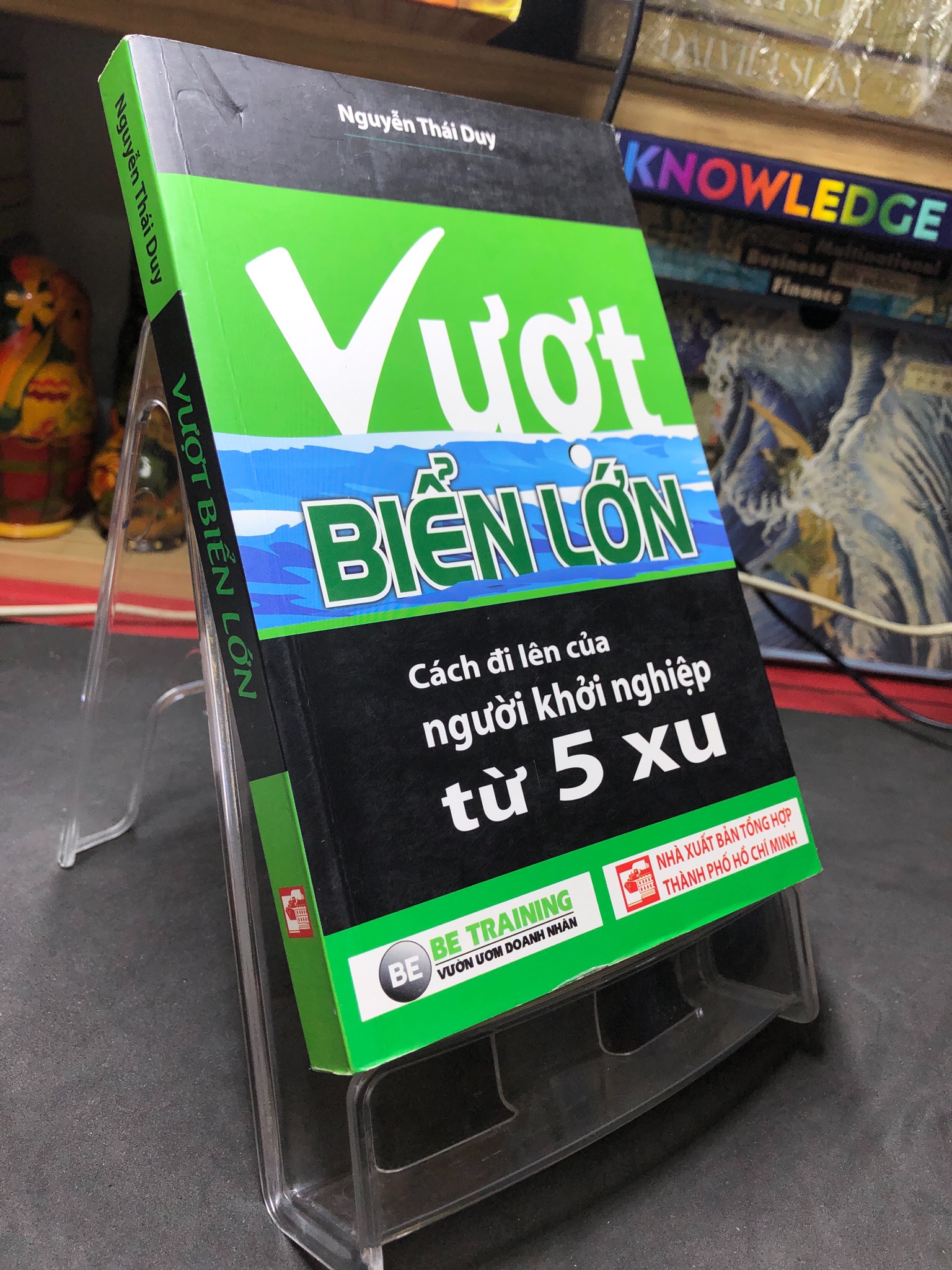 Vượt biển lớn 2017 mới 75% ố bụng sách nhẹ Nguyễn Thái Duy HPB2006 SÁCH KỸ NĂNG