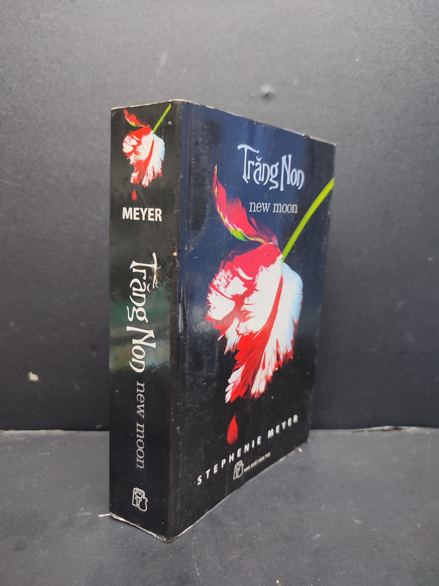 Trăng Non mới 80% ố nhẹ 2010 HCM1406 Stephenie Meyer SÁCH VĂN HỌC