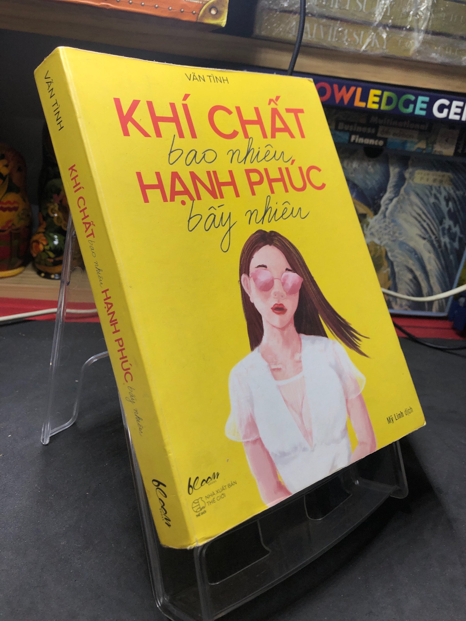 Khí chất bao nhiêu hạnh phúc bấy nhiêu 2018 mới 75% ố bẩn nhẹ Vãn Tình HPB2106 SÁCH VĂN HỌC