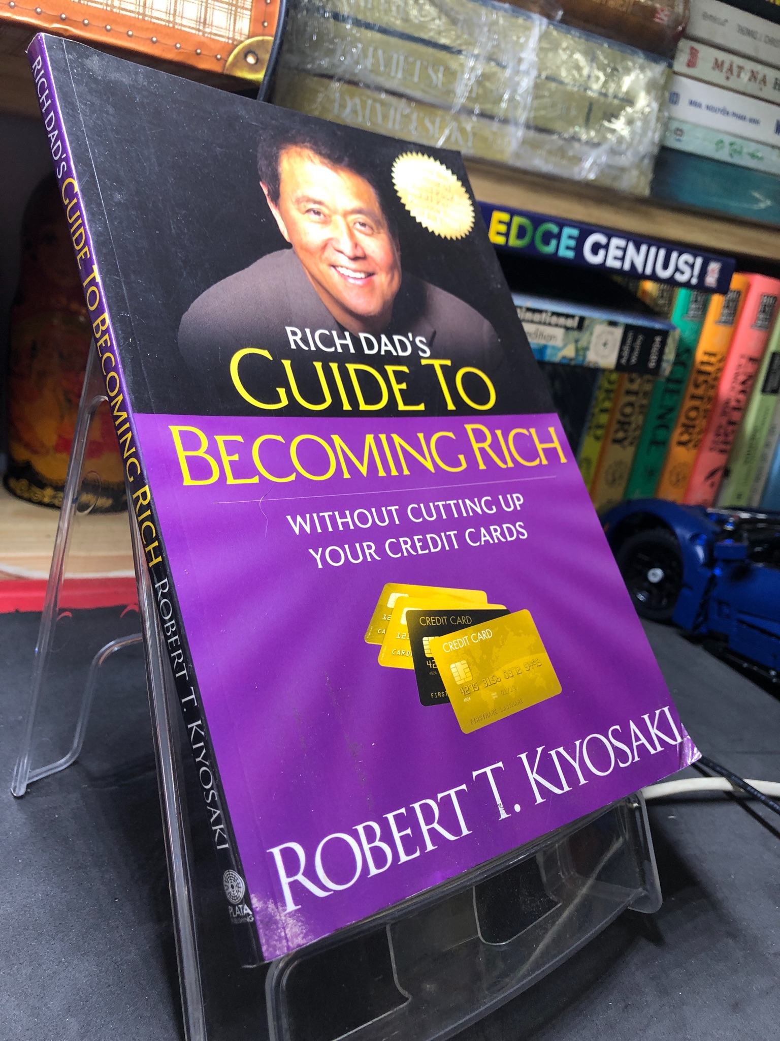 Guide to becoming rich 2011 mới 70% ố vàng Robert T Kiyosaki HPB2606 NGOẠI VĂN