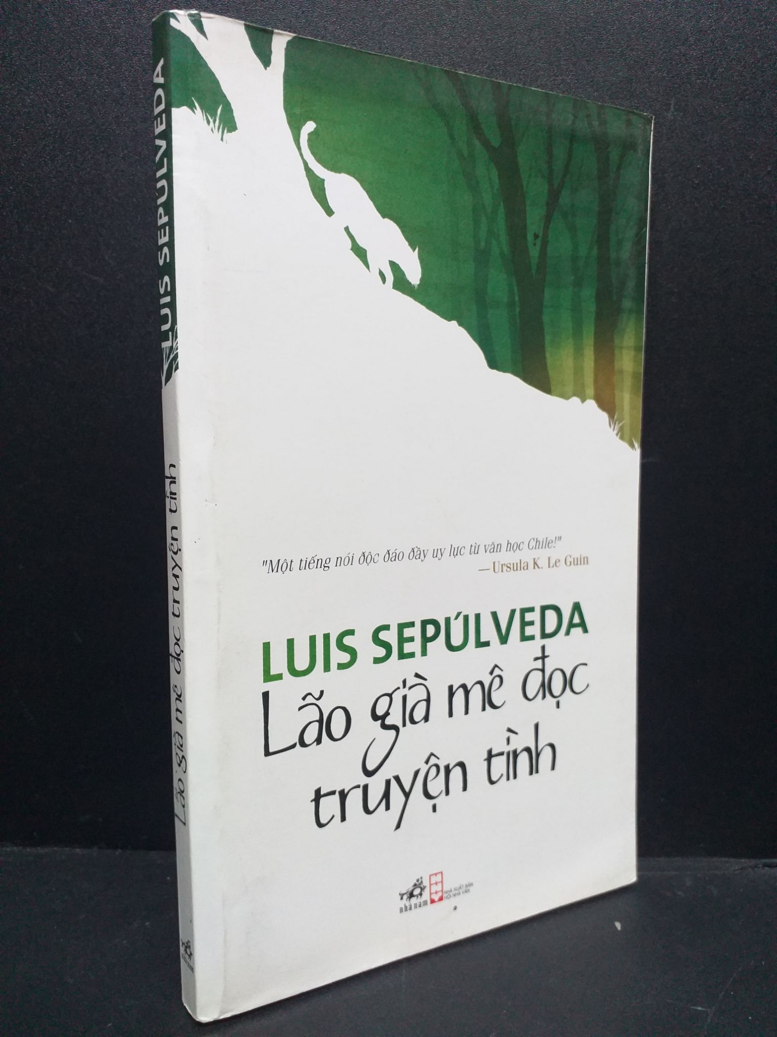 Lão già mê đọc truyện tình 2014 mới 90% HCM0107 Luis Sepulveda VĂN HỌC