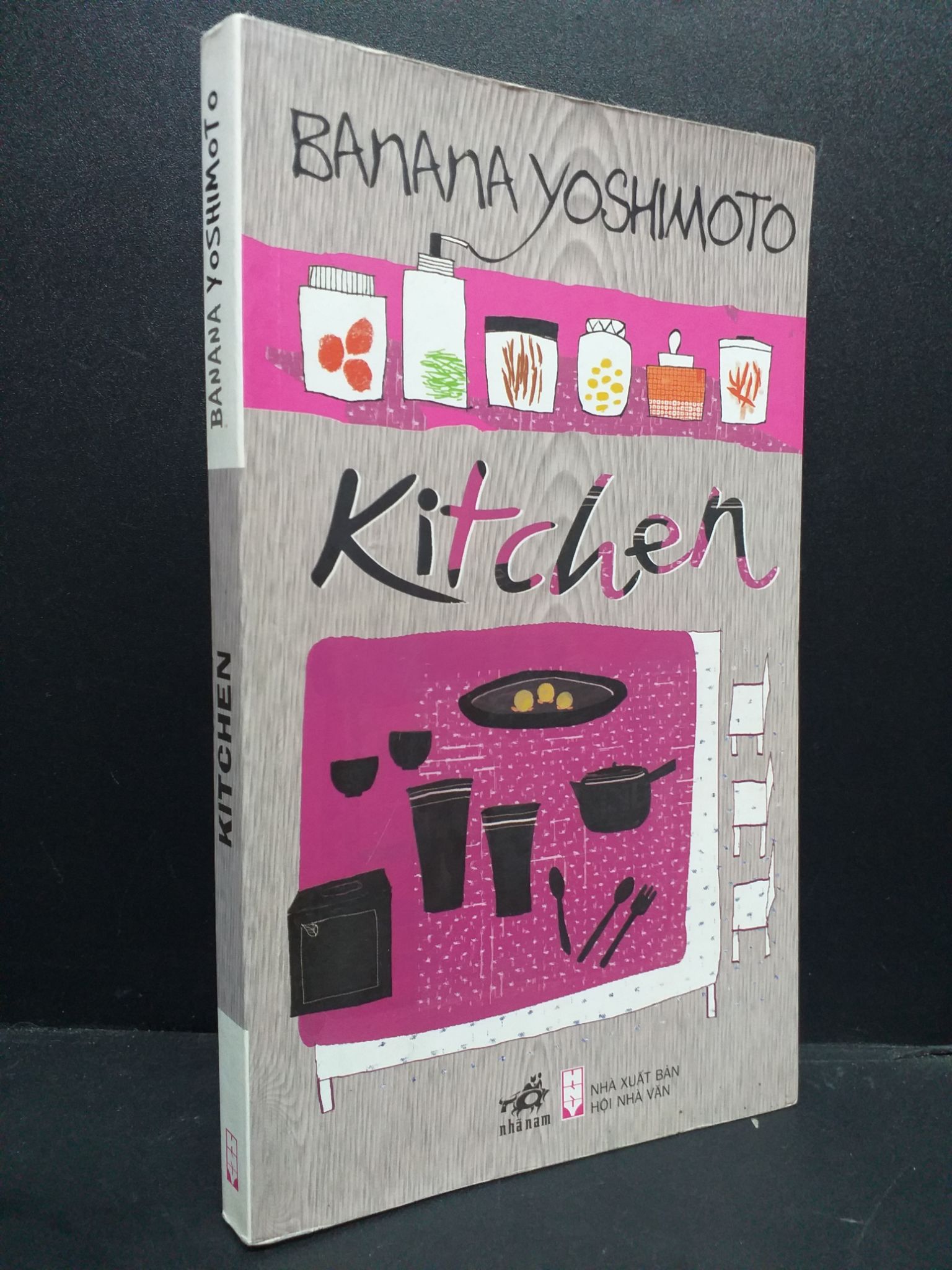 Kitchen mới 90% ố nhẹ 2014 HCM0107 Banana Yoshimoto VĂN HỌC