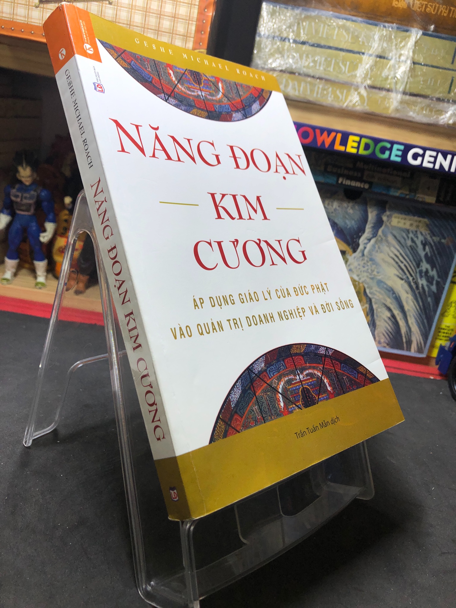 Năng đoạn kim cương 2017 mới 80% ố bẩn bụng góc bìa sau chữ viết trang đầu Geshe Michael Roach HPB0207 KỸ NĂNG