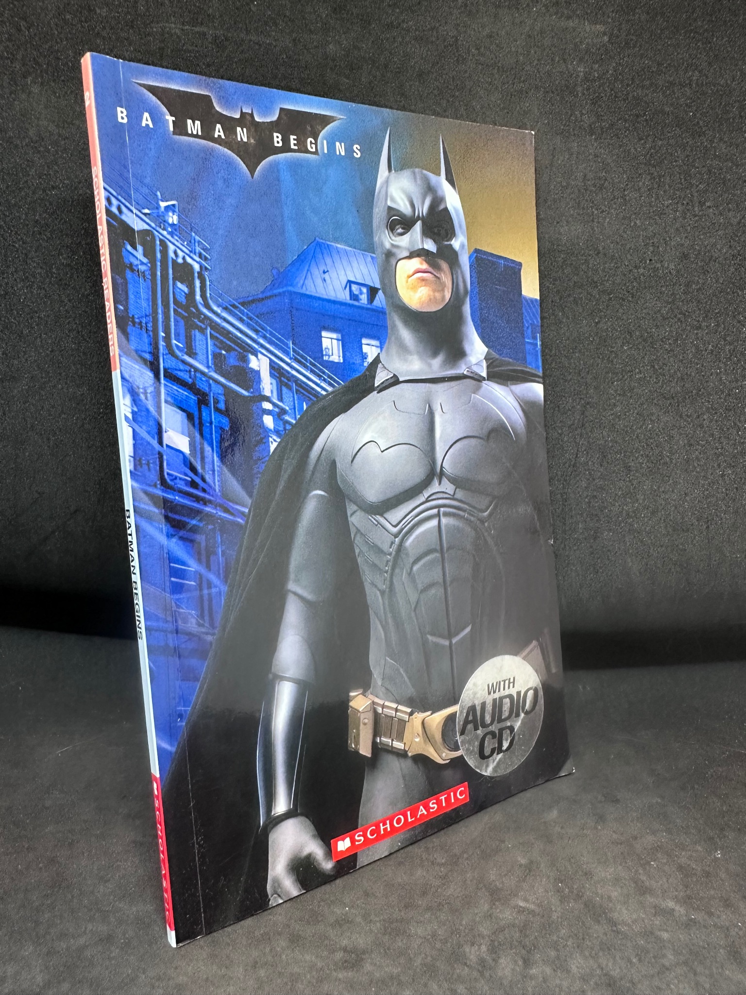 Batman Begins - With Audio Cd, Mới 90% SBM0307