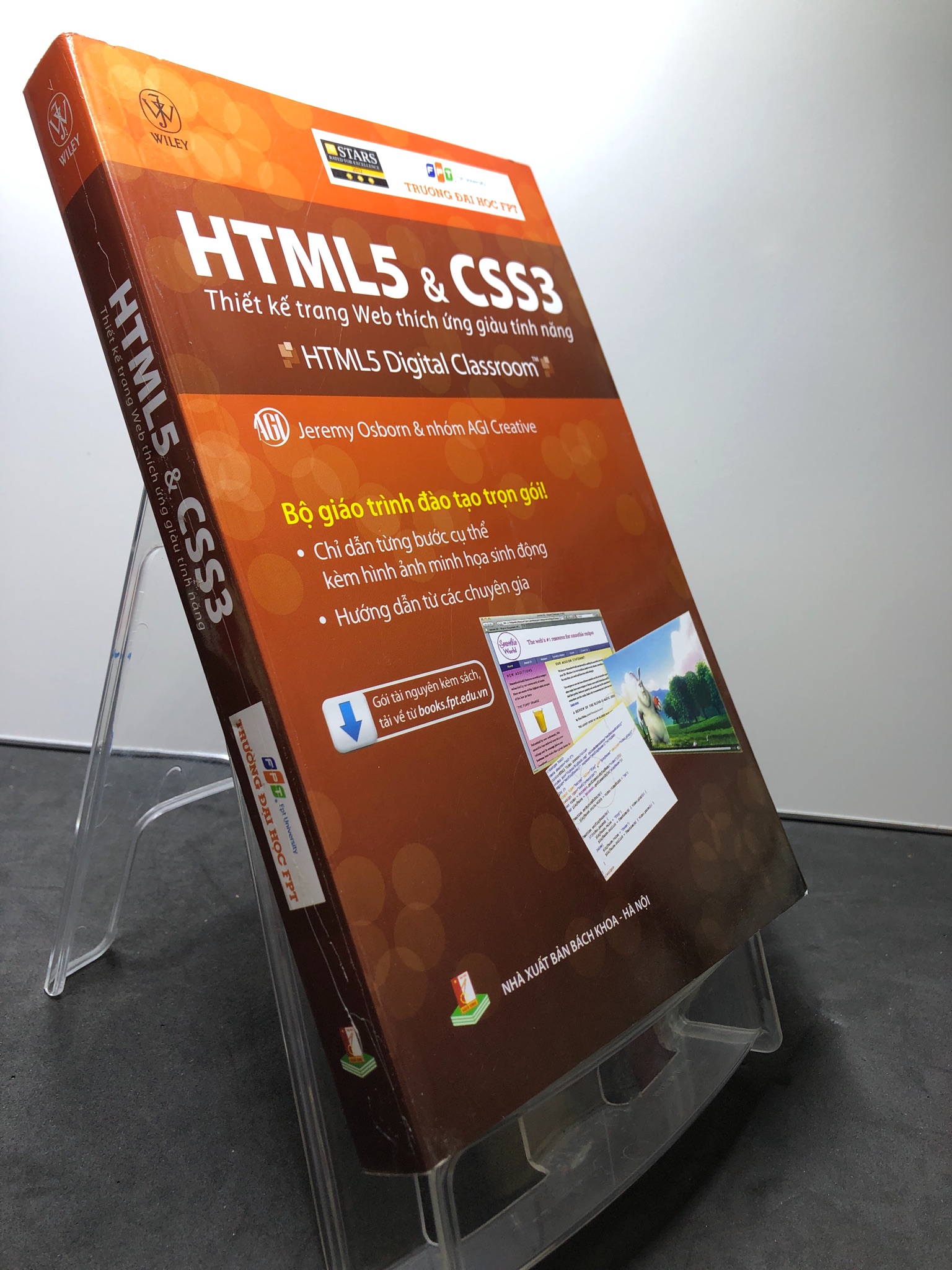 HTML và CSS3 Thiết kế trang web thích ứng giàu tính năng 2015 FPT mới 85% bẩn nhẹ Jeremy Osborn và nhóm AGI Creative HPB2307 GIÁO TRÌNH, CHUYÊN MÔN