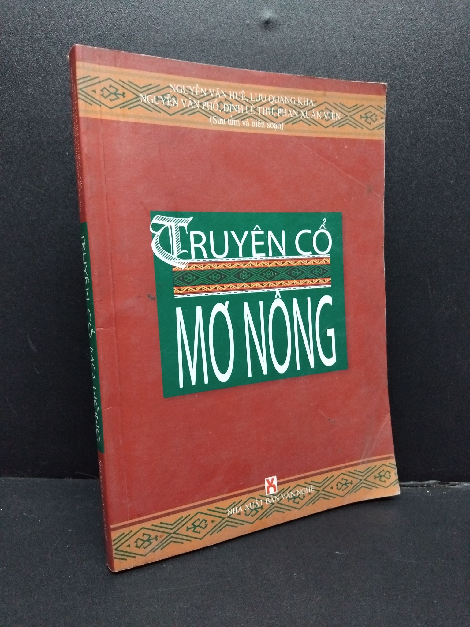 Truyện cổ Mơ Nông mới 70% ố vàng mốc nhẹ 2006 HCM2207 Nhiều tác giả VĂN HỌC