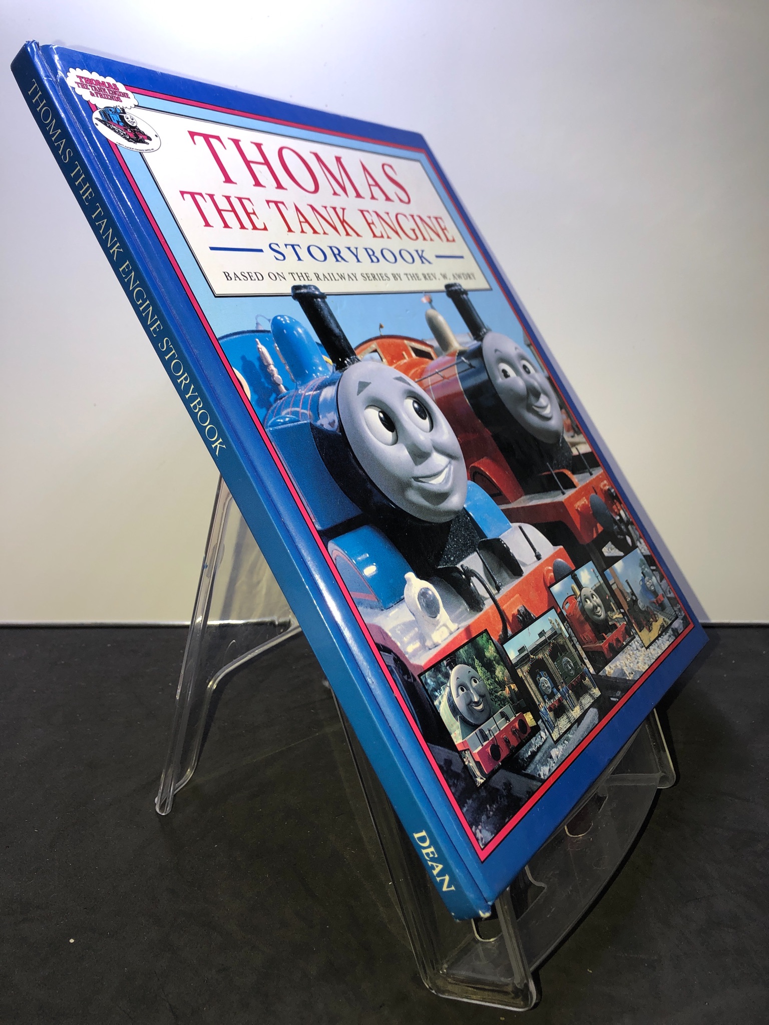 Thomas the Tank Engine Story Book BÌA CỨNG mới 85% bẩn nhẹ DEAN HPB2707 NGOẠI VĂN