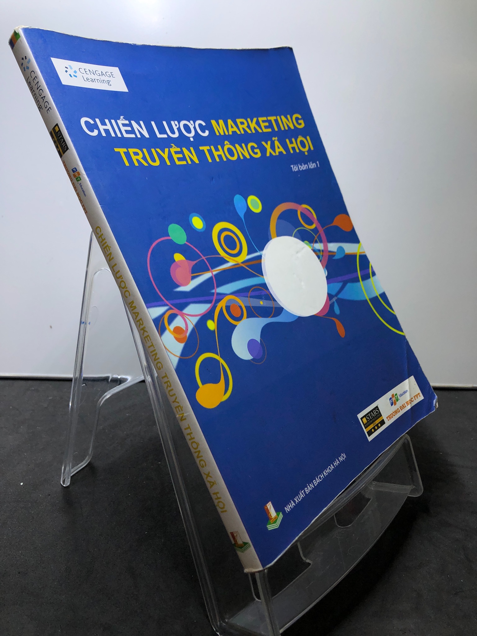 Chiến lược Marketing truyền thông xã hội 2019 FPT mới 80% bẩn nhẹ Melissa S.Backer HPB3107 MARKETING KINH DOANH