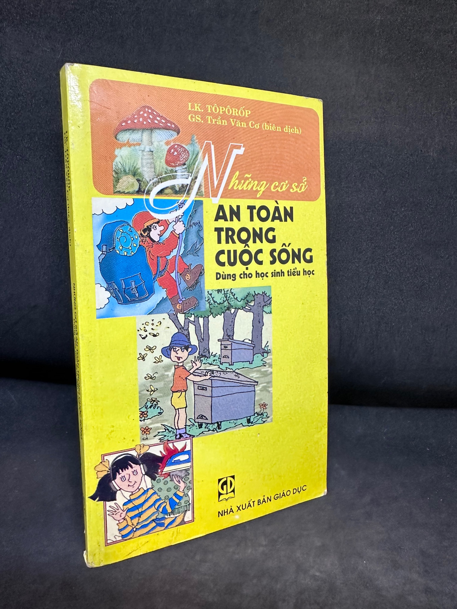 Những Cơ Sở An Toàn Trong Cuộc Sống, Dùng Cho Học Sinh Tiểu Học, Mới 80% (Ố Nhẹ), 2008 SBM2407