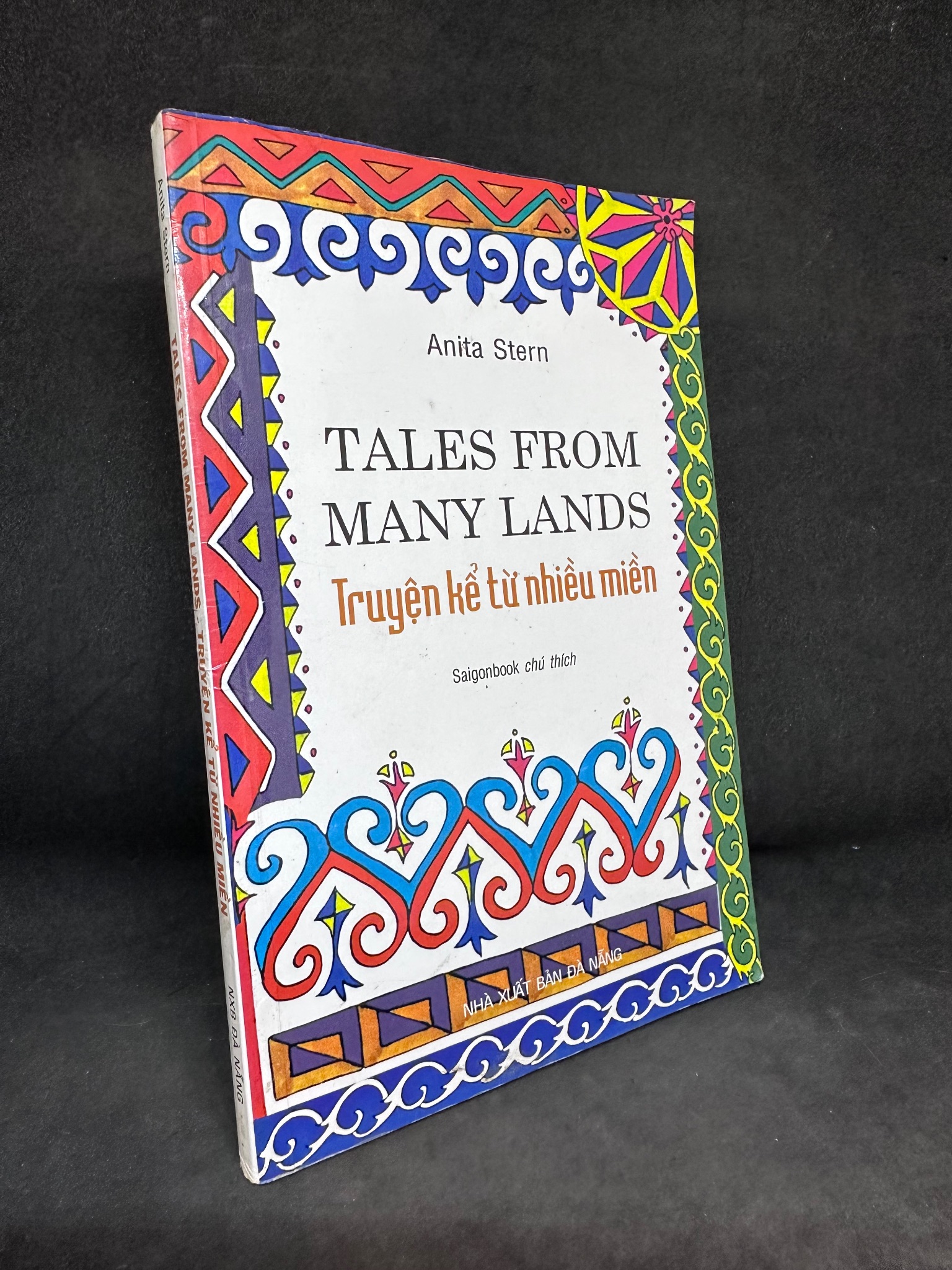 Tales From Many Lands (Tiếng Anh), Mới 80% (Ố Nhẹ, Trang đầu có ghi chữ), 2003 SBM2407