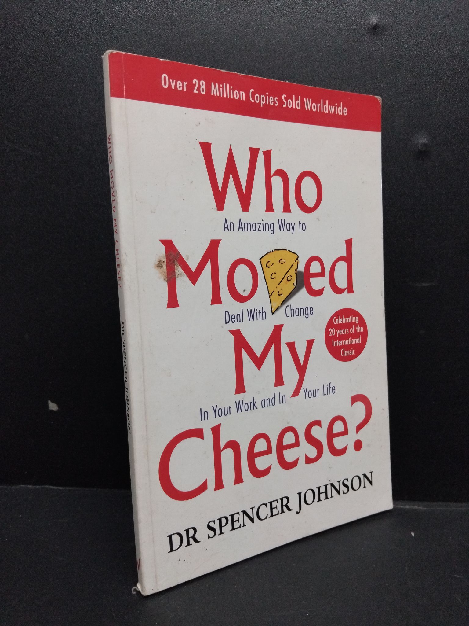 Who moved my cheese? mới 80% ố vàng HCM1008 Dr Spencer Johnson NGOẠI VĂN