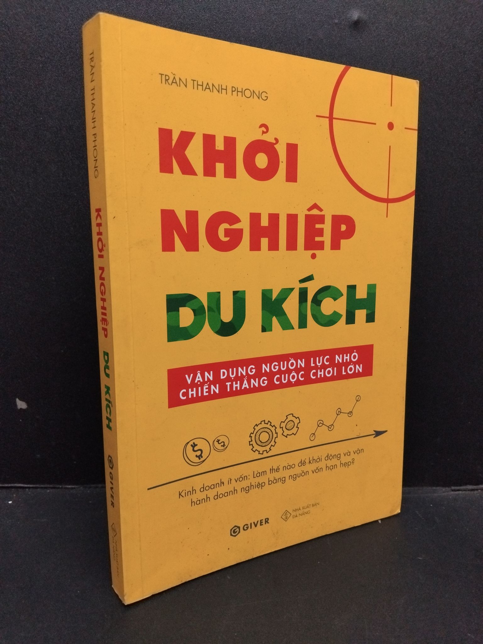 Khởi nghiệp du kích mới 70% ố bẩn nhẹ có viết và highlight nhiều 2020 HCM1008 Trần Thanh Phong MARKETING KINH DOANH