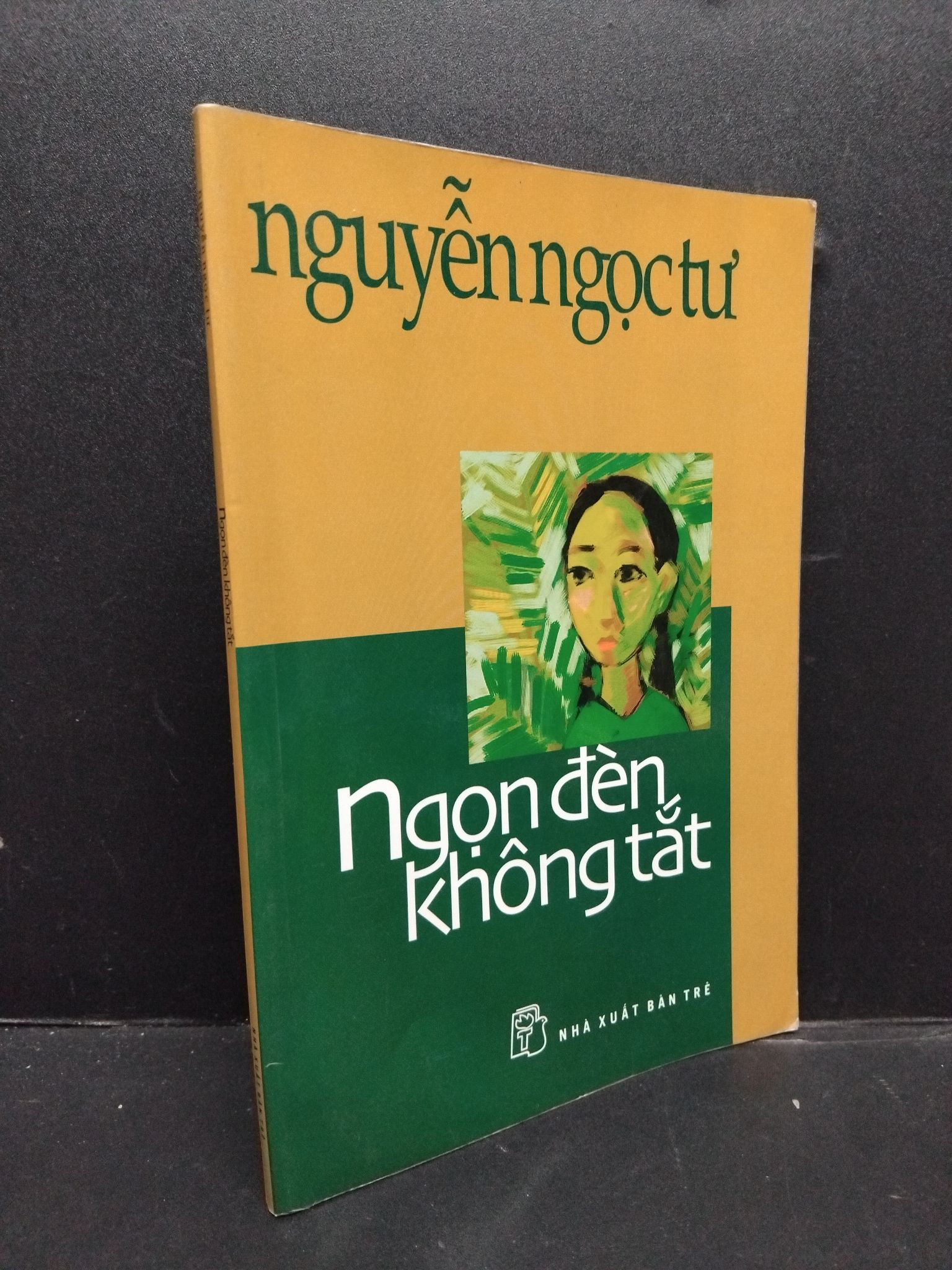 Ngọn đèn không tắt mới 70% ố ẩm 2010 HCM1008 Nguyễn Ngọc Tư VĂN HỌC