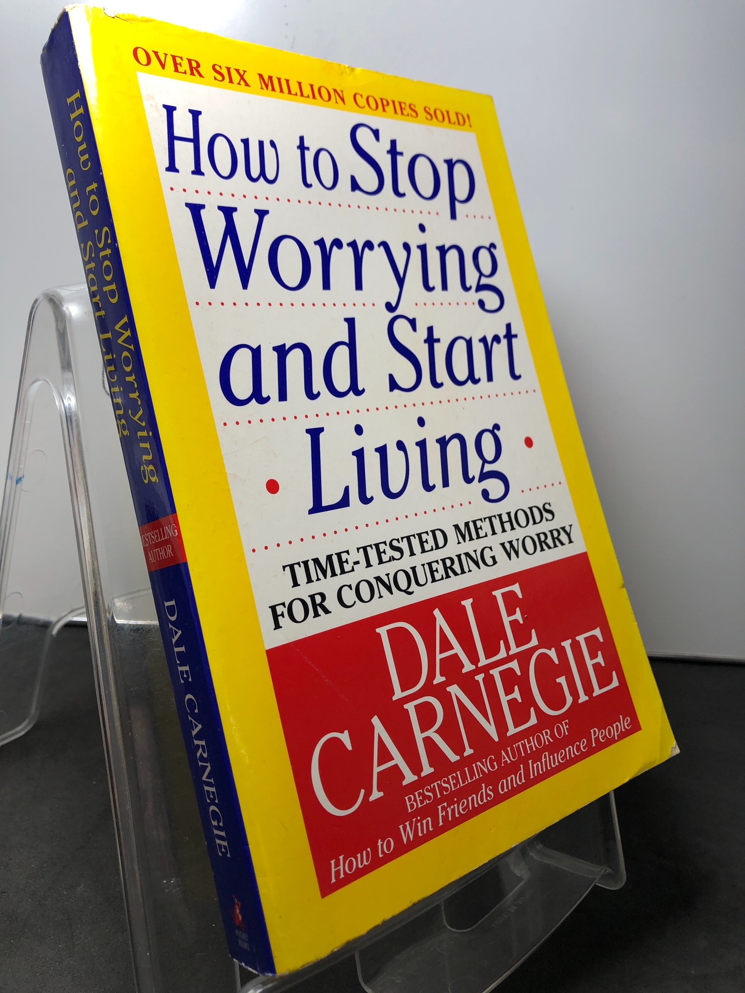 How to stop worrying and start living mới 85% bẩn nhẹ Dale Carnegie HPB1408 NGOẠI VĂN