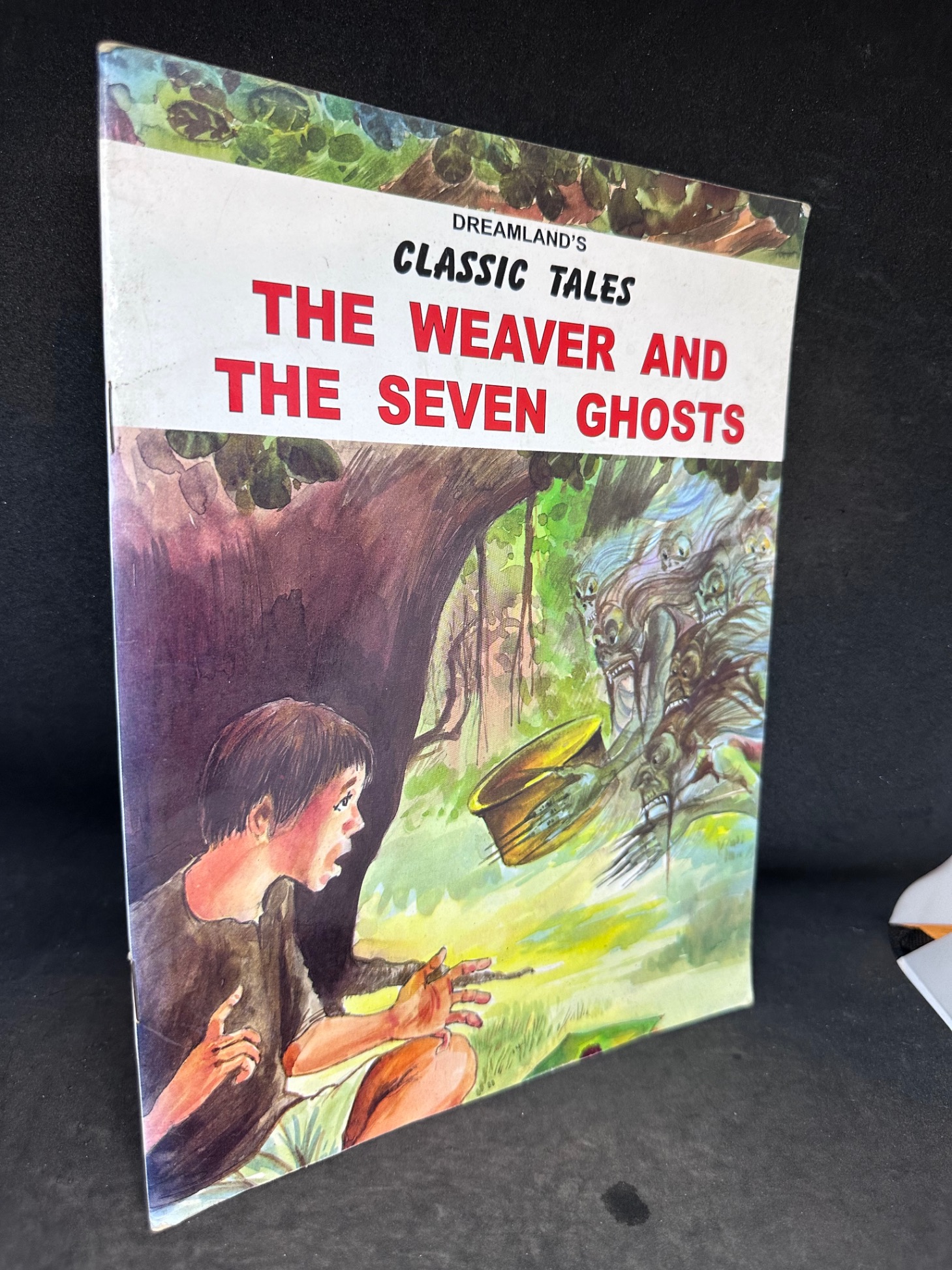 The Weaver And The Seven Ghosts - Dreamland'S Classic Tales, Mới 80% SBM2407