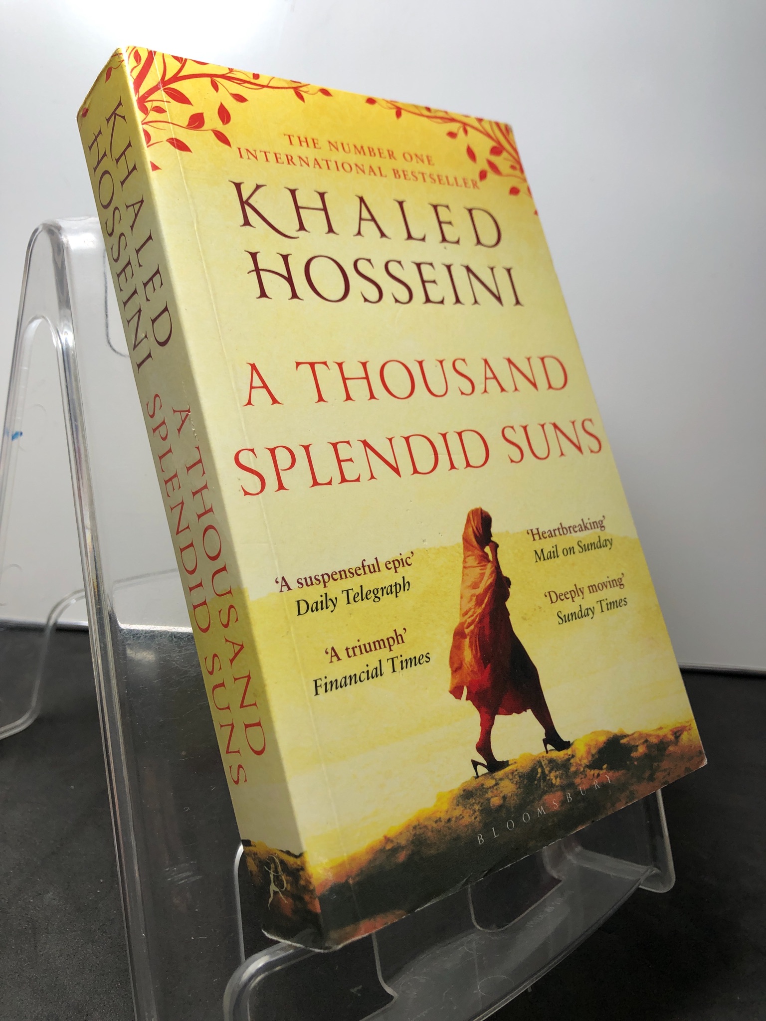 A thousand splendid suns mới 85% bẩn nhẹ Khaled Hosseini HPB1408 NGOẠI VĂN