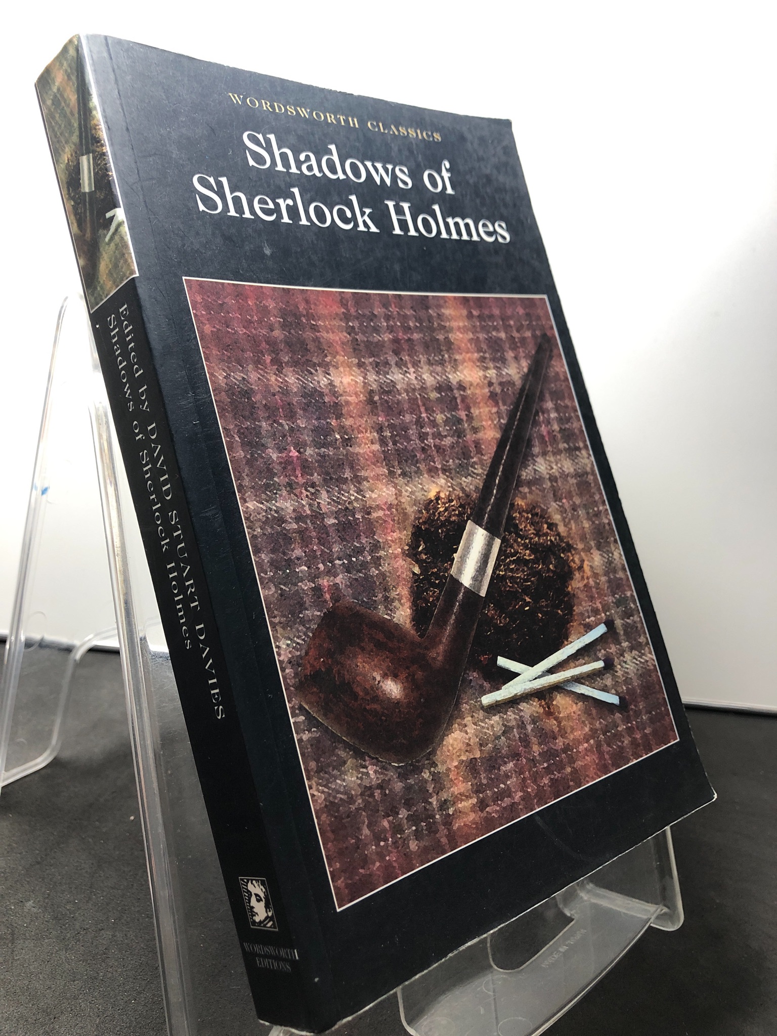 Shadows of sherlock holmes mới 85% bẩn nhẹ David Stuart Davies HPB1508 NGOẠI VĂN