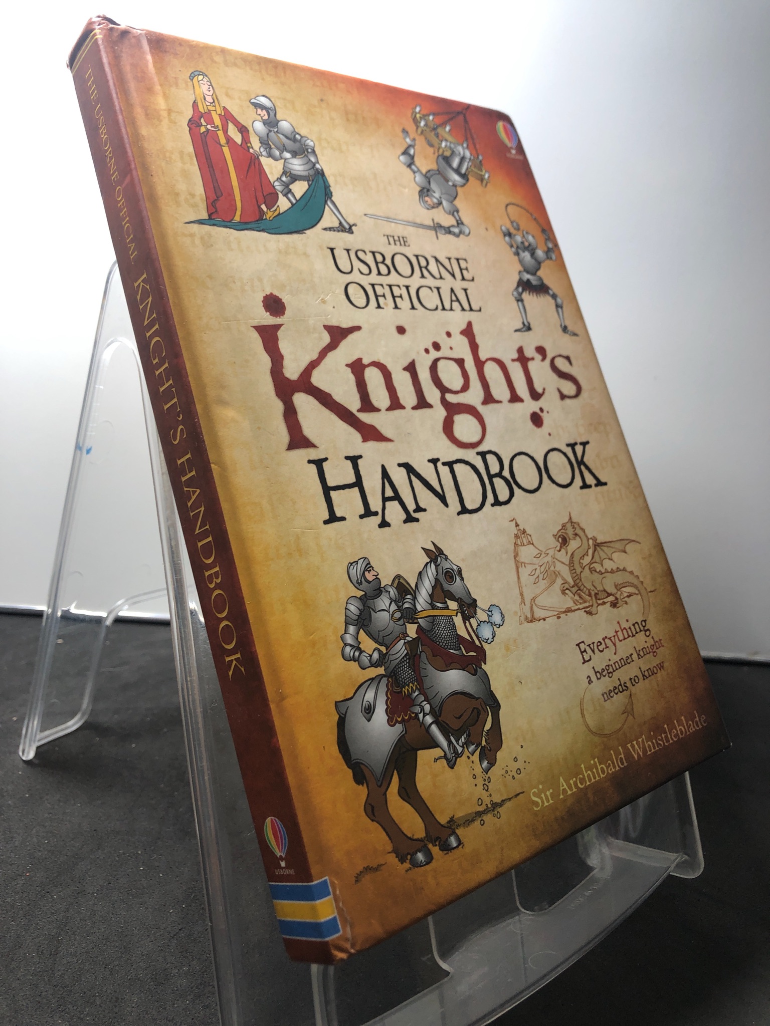 Knight's Handbook BÌA CỨNG mới 85% bẩn nhẹ The usborne official HPB1508 NGOẠI VĂN