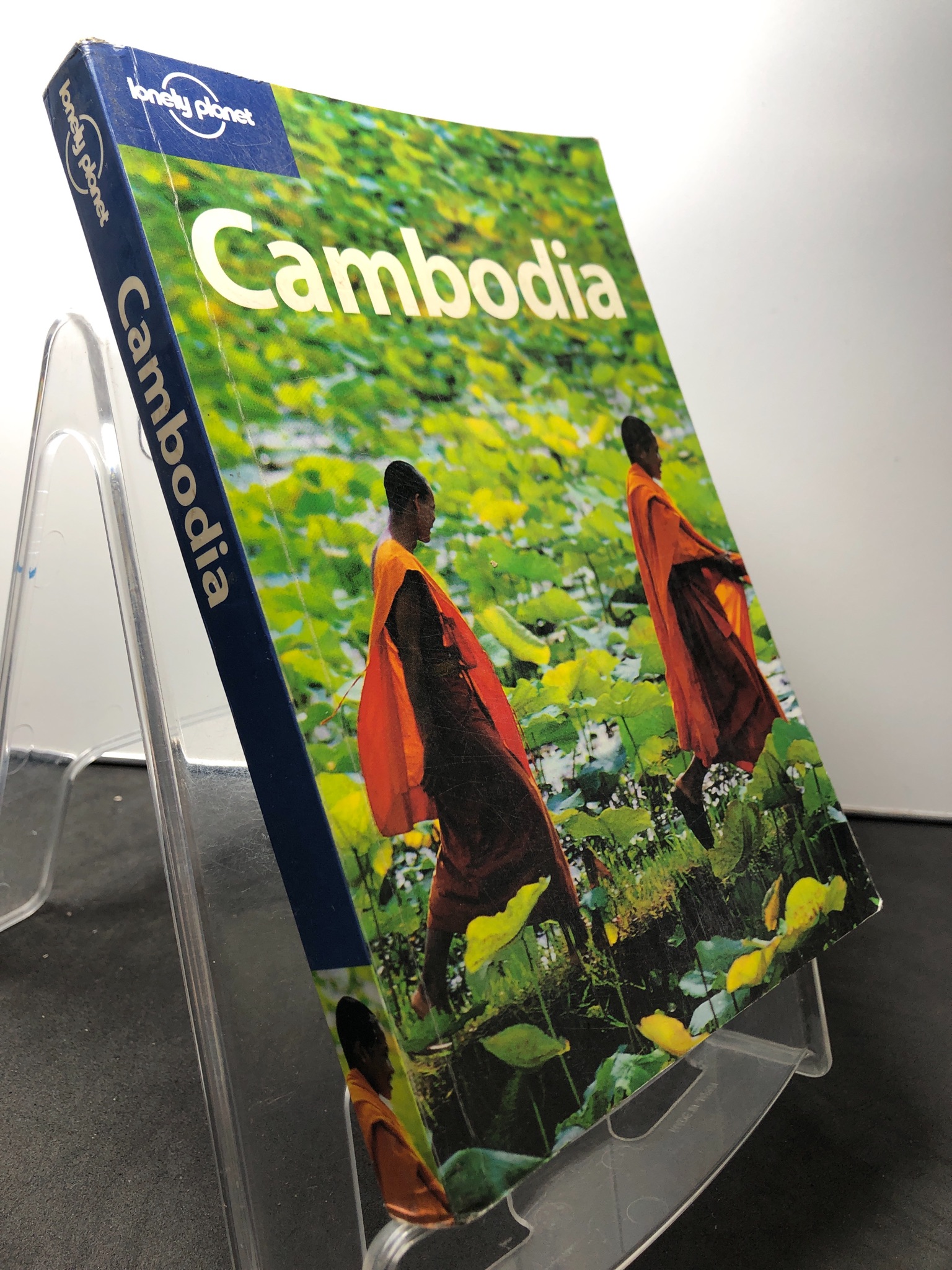 Cambodia Lonely planet mới 80% bẩn nhẹ HPB1508 NGOẠI VĂN