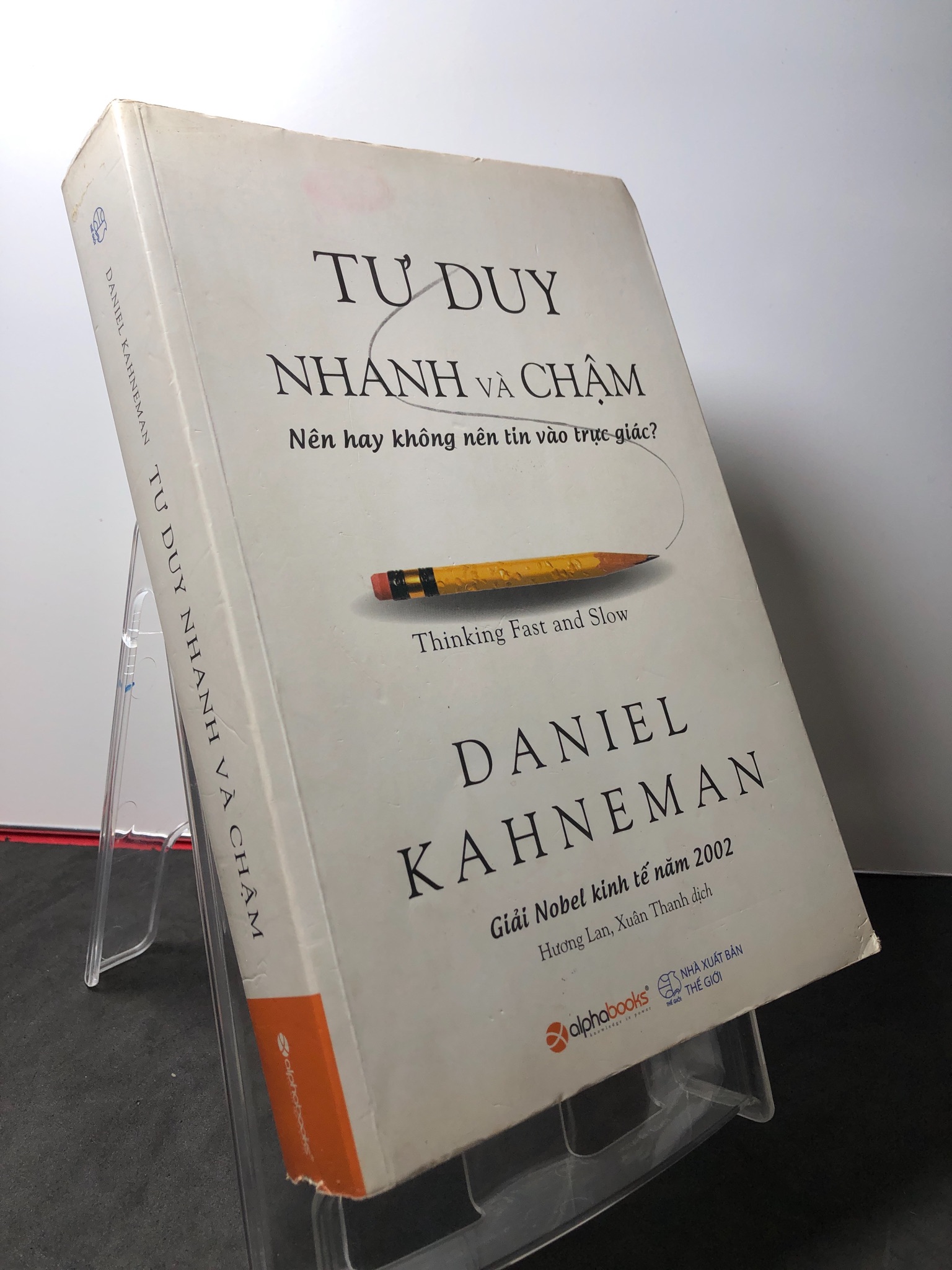 Tư duy nhanh và chậm 2017 mới 80% ố vàng Daniel Kahneman HPB3108 KỸ NĂNG