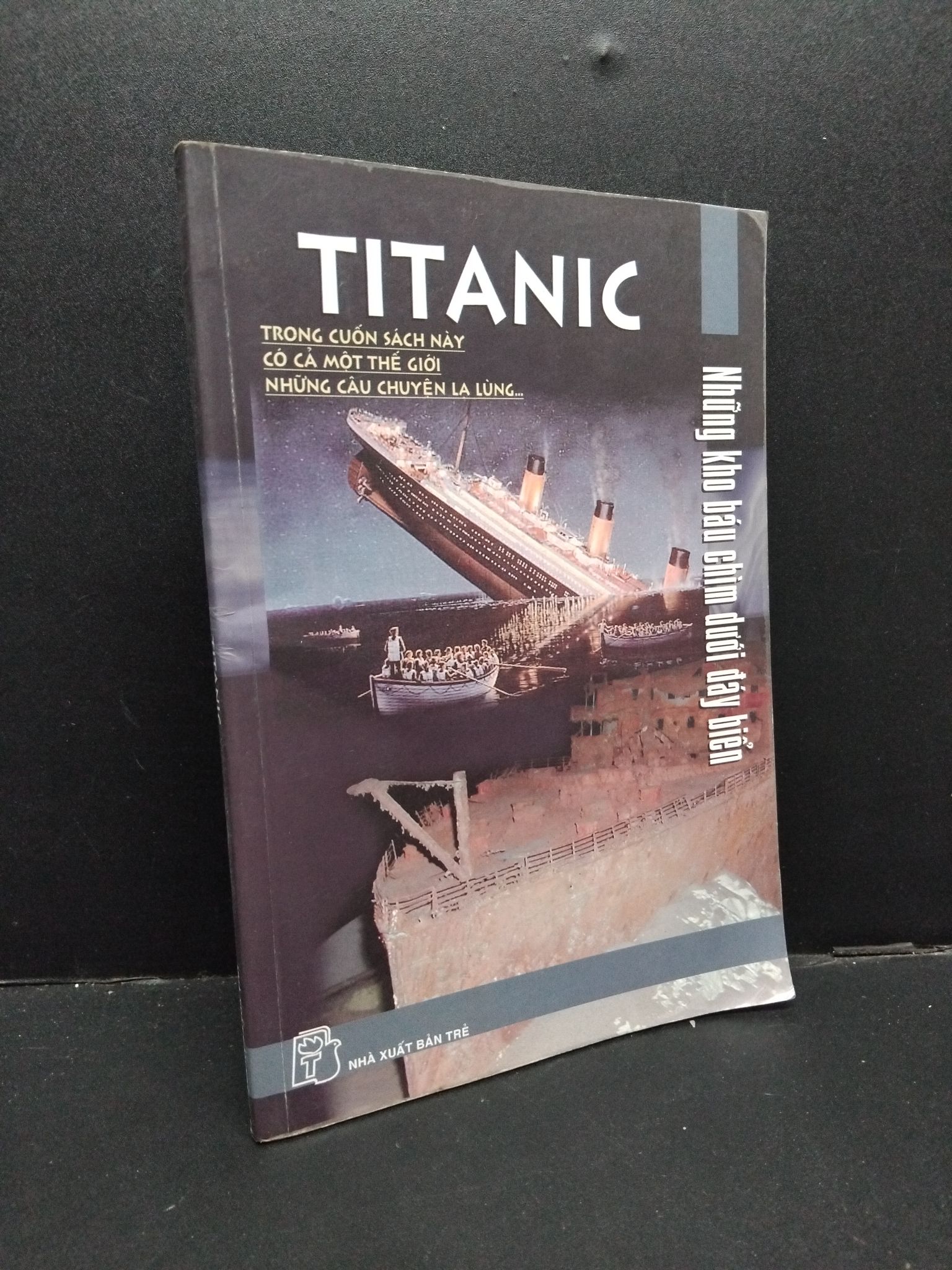 Titanic Trịnh Huy Triều mới 70% ố gấp trang 2007 HCM.ASB0609