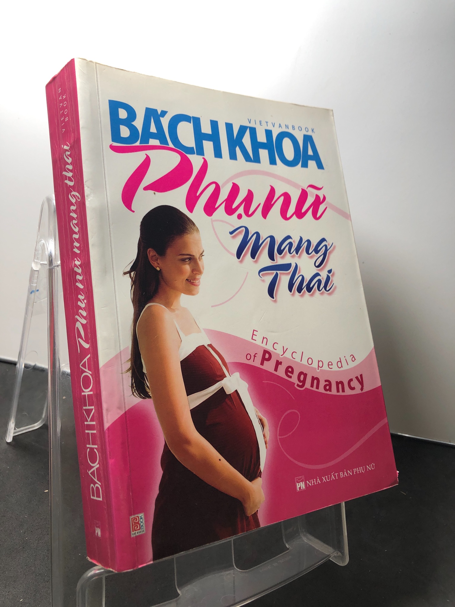 Bách khoa phụ nữ mang thai 2010 mới 80% bẩn nhẹ Vietvanbook HPB1209 SỨC KHỎE - THỂ THAO