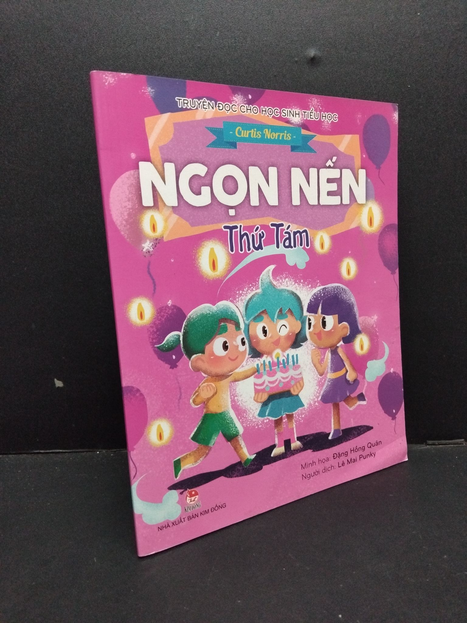 Ngọn nến thứ tám Curtis Norria mới 90% ố nhẹ 2019 HCM.ASB1309