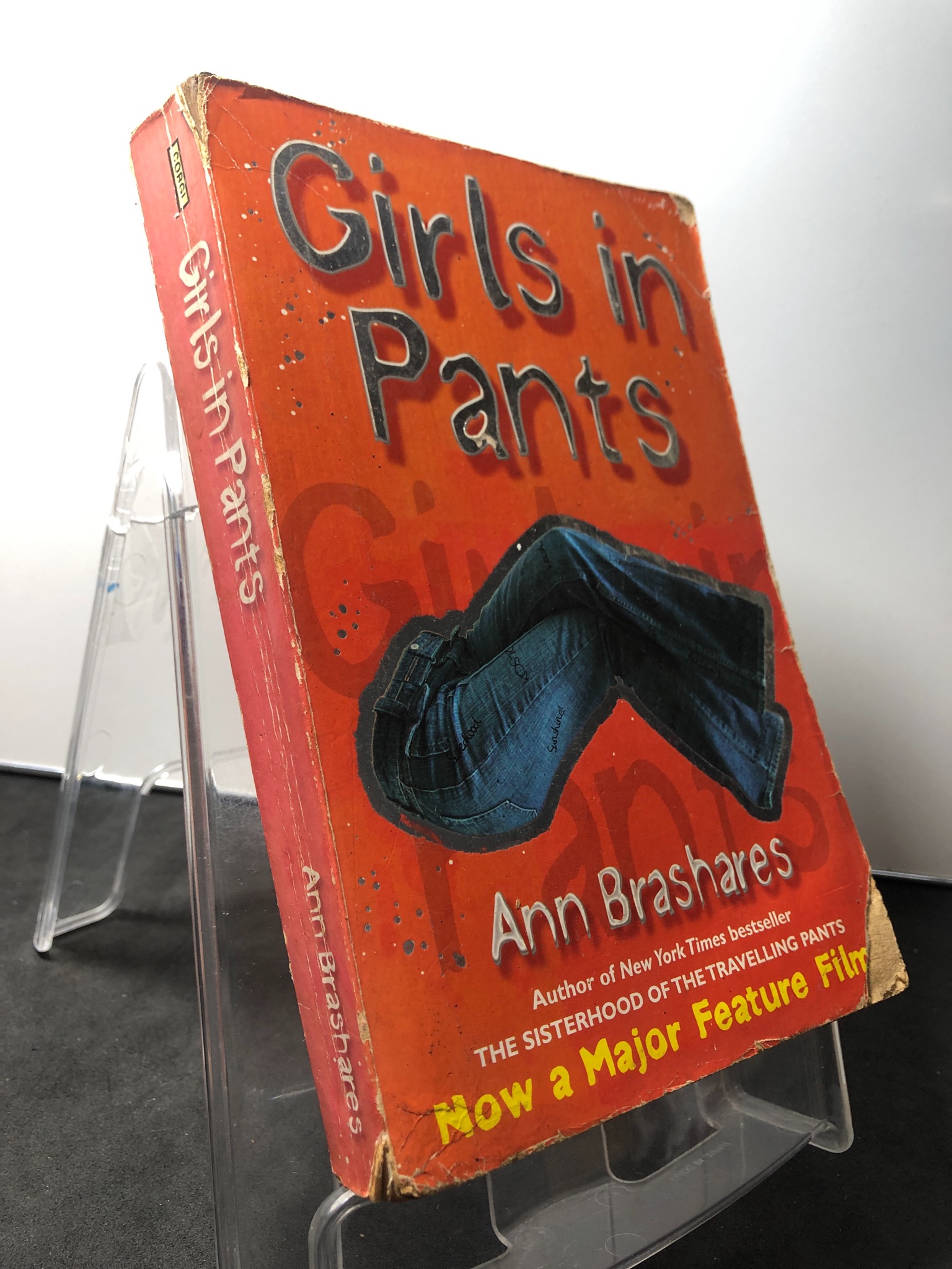 Girls in Pants mới 70% ố vàng rách góc bìa Ann Brashares HPB1309 NGOẠI VĂN