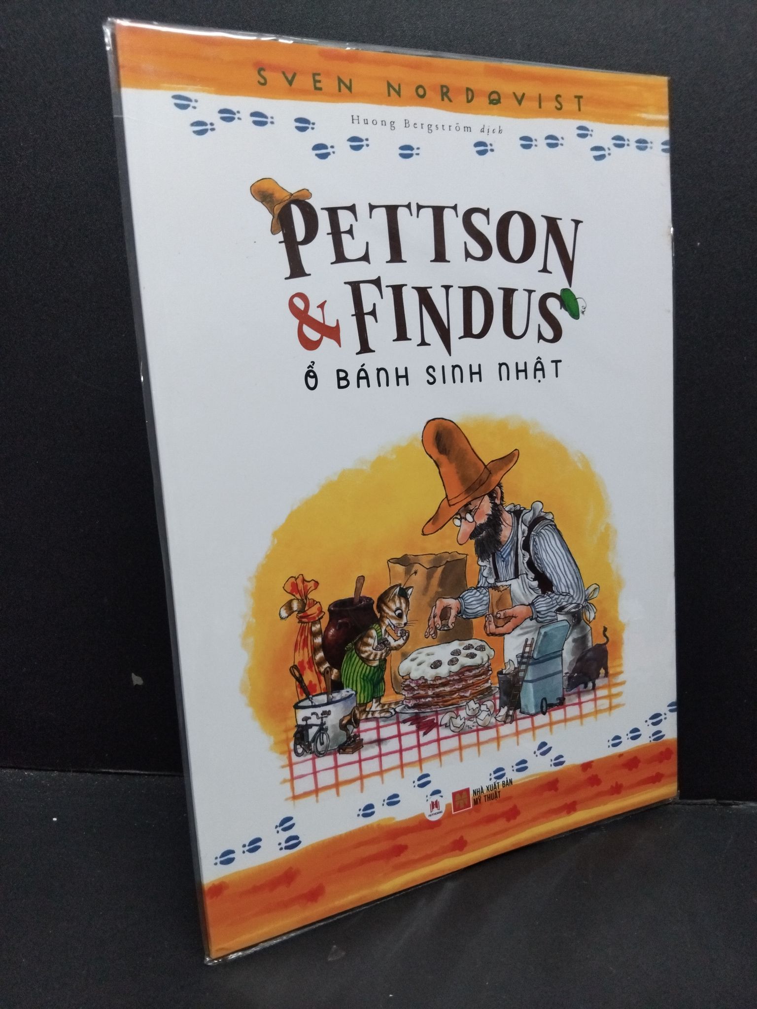 Pettson & Findus ổ bánh sinh nhật mới 100% HCM1209 Svan Nordqvist VĂN HỌC