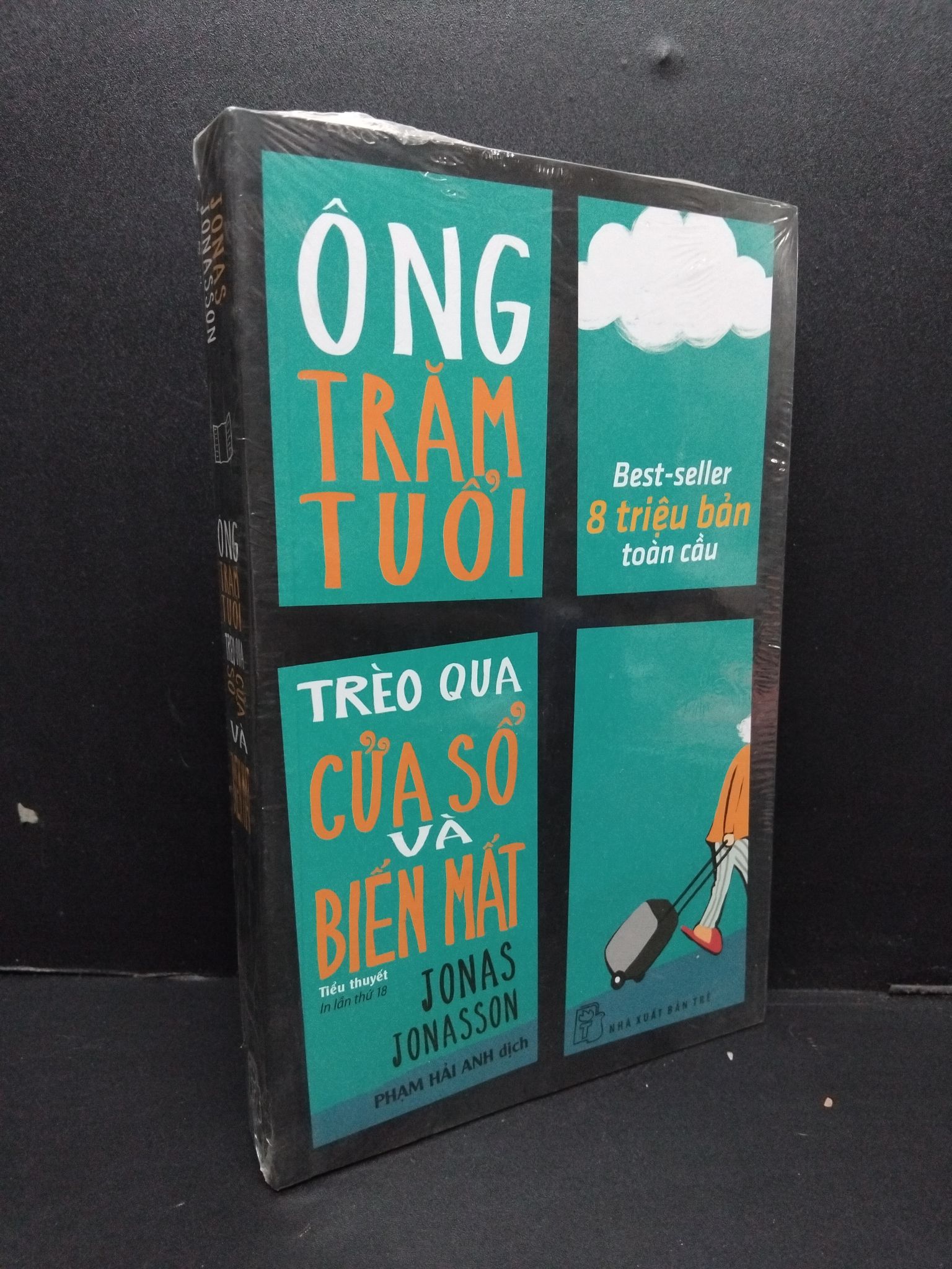 Ông trăm tuổi trèo qua cửa sổ và biến mất Jonas Jonasson mới 100% HCM.ASB1809