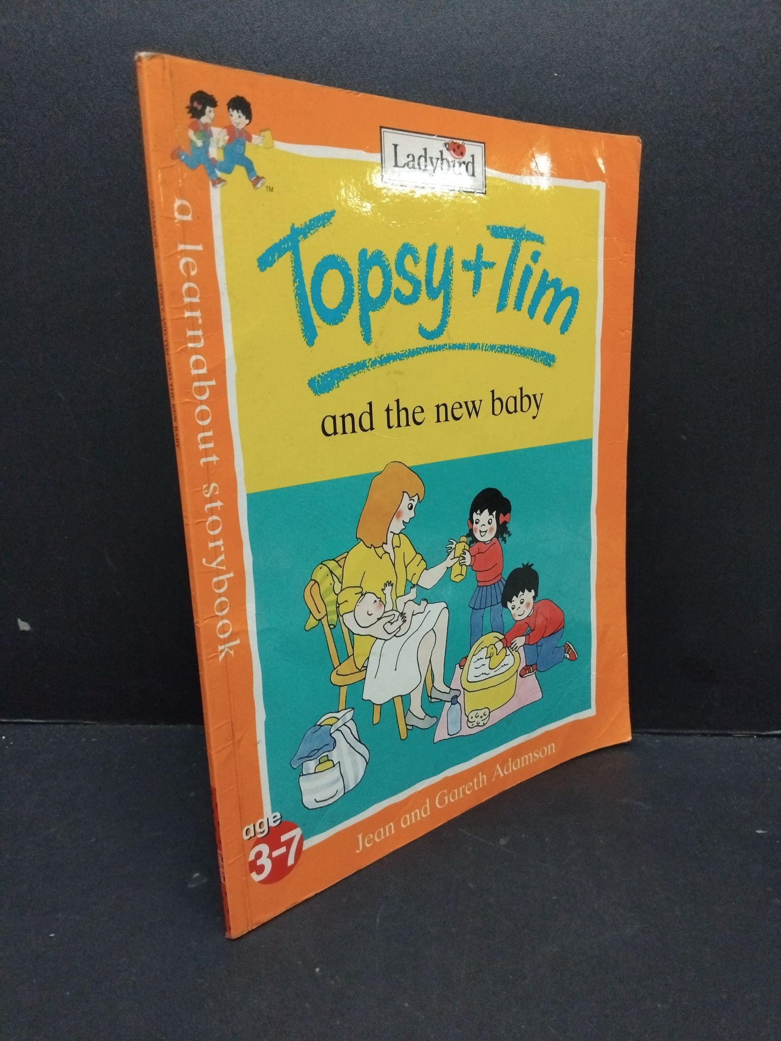 Topsy + Tim and the new baby mới 80% ố HCM2809 Adamson HỌC NGOẠI NGỮ