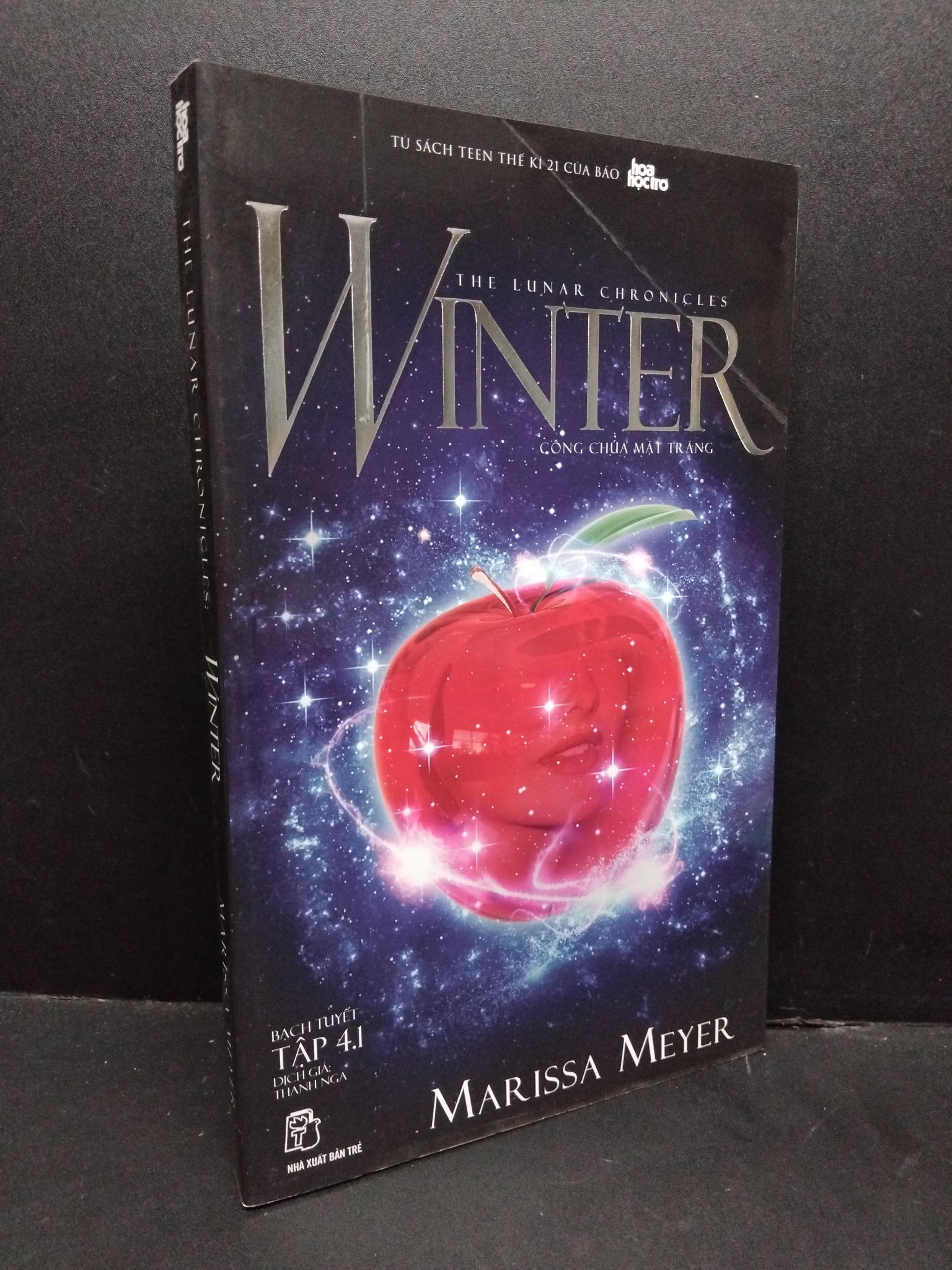 The lunar chronicles: Winter - Công chúa mặt trăng mới 70% ố vàng 2016 HCM1410 Marissa Meyer VĂN HỌC