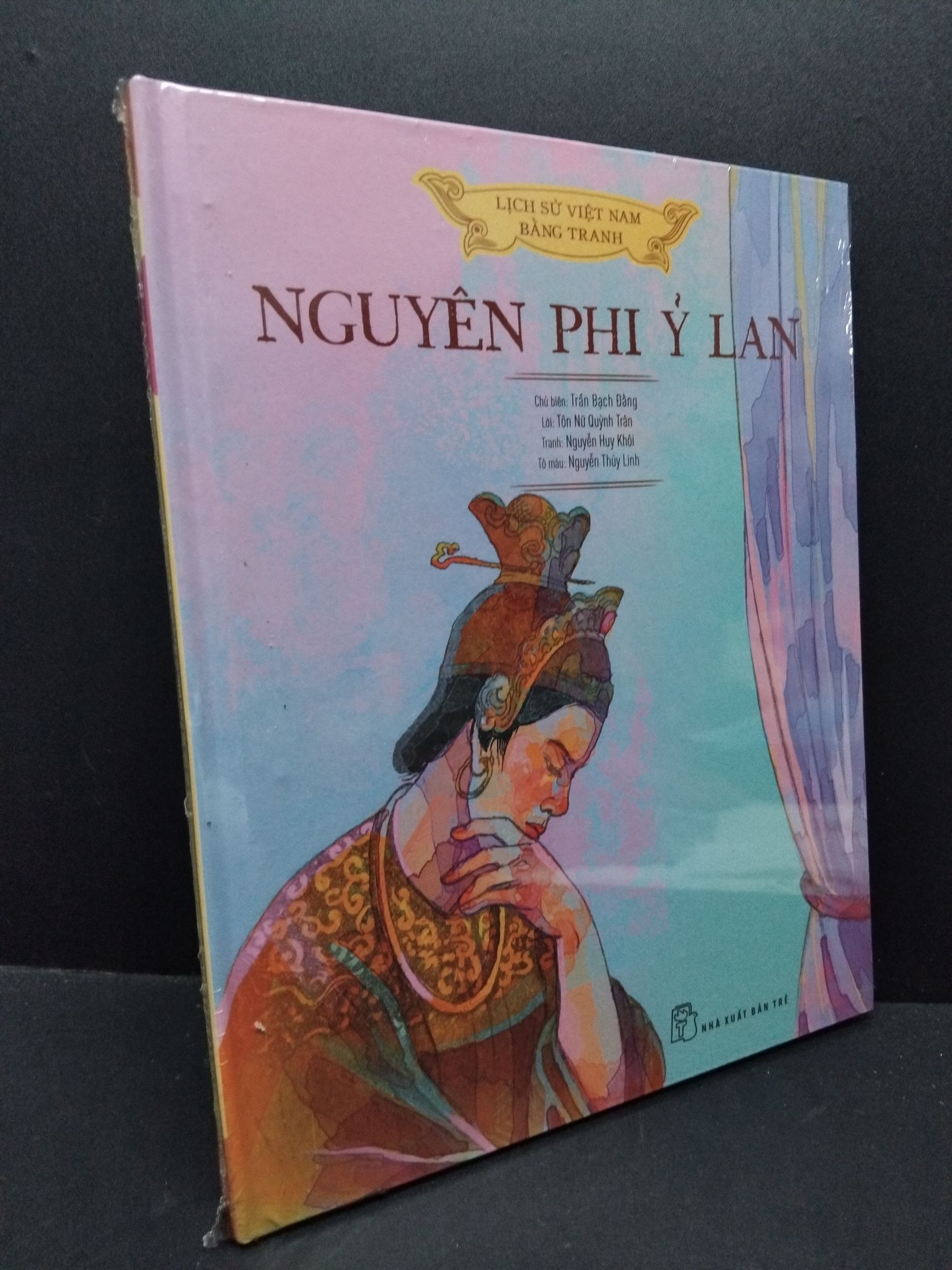 Nguyễn Phi Ỷ Lan (bìa cứng) Trần Bạch Đằng mới 100% HCM.ASB2410