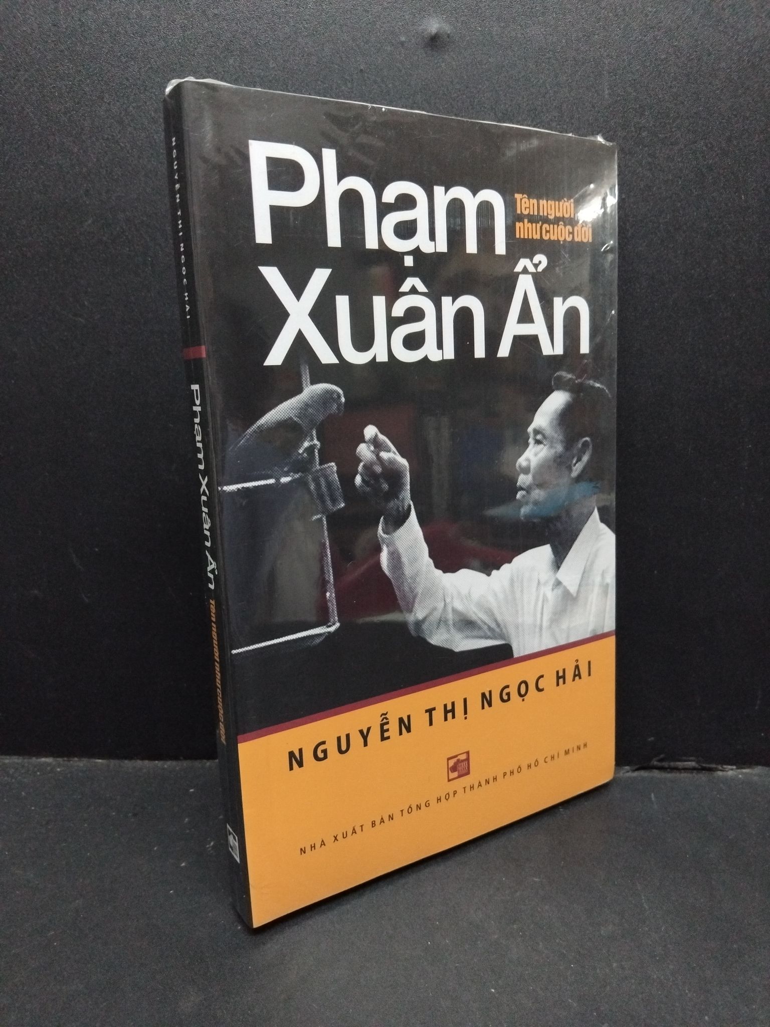 Phạm Xuân Ẩn tên người như cuộc đời Nguyễn Thị Ngọc Hải mới 100% HCM.ASB2310