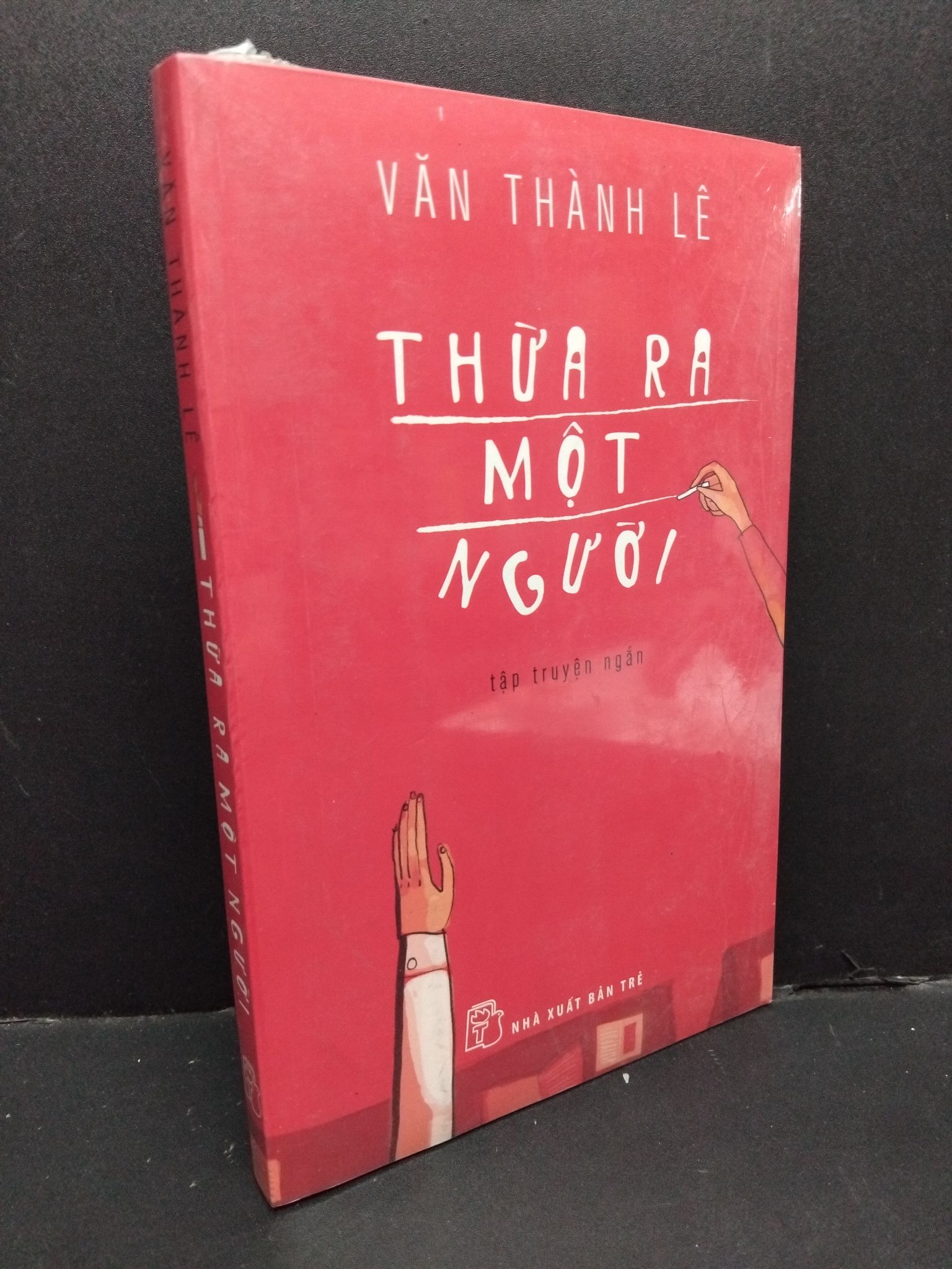 Thừa ra một người (có seal) Văn Thành Lê mới 80% ố HCM.ASB0811