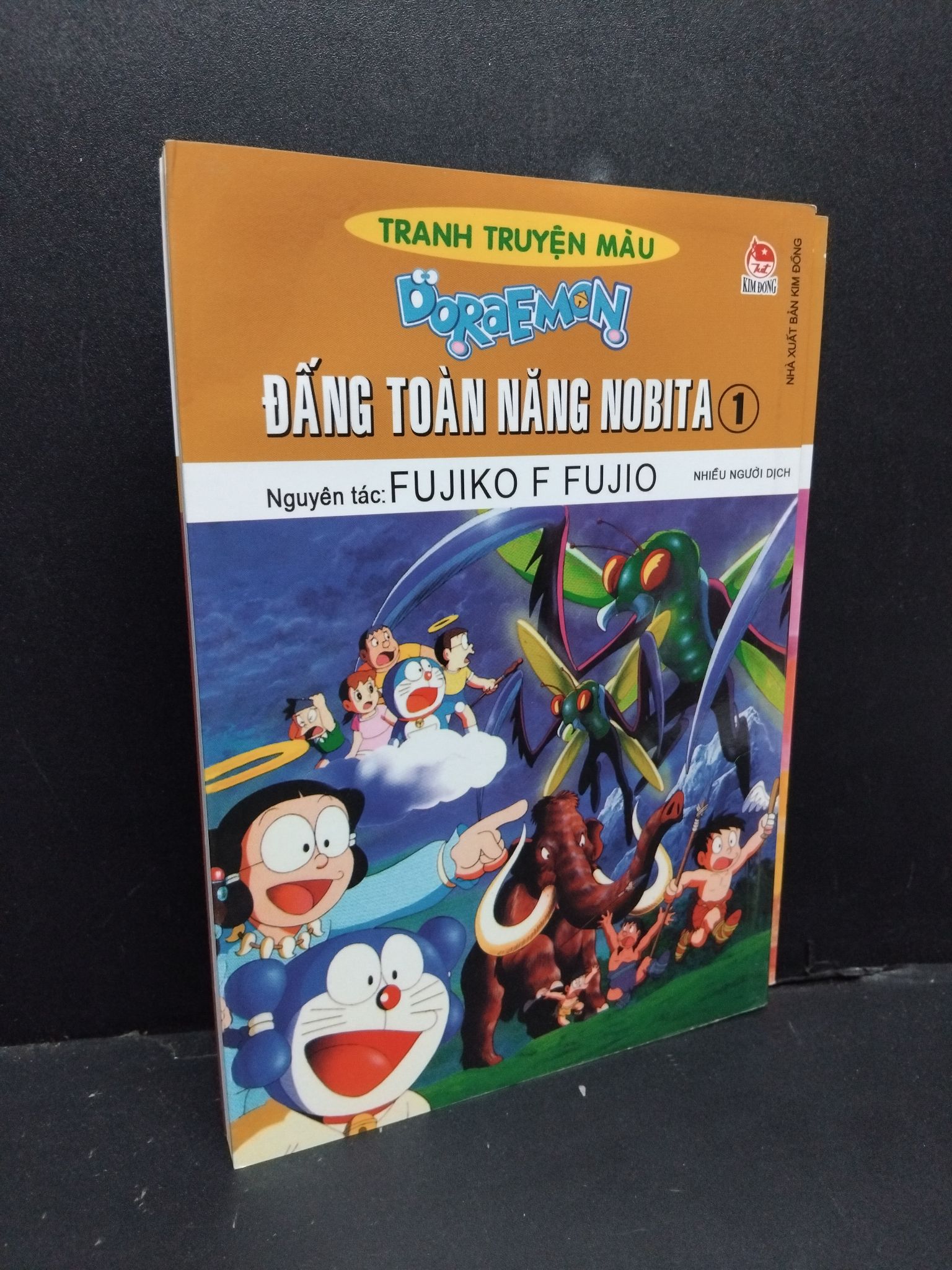 Bộ 2 tập (1, 2) Doraemon - đấng toàn năng Nobita Fujiko F Fujio mới 90% ố nhẹ HCM.ASB0811