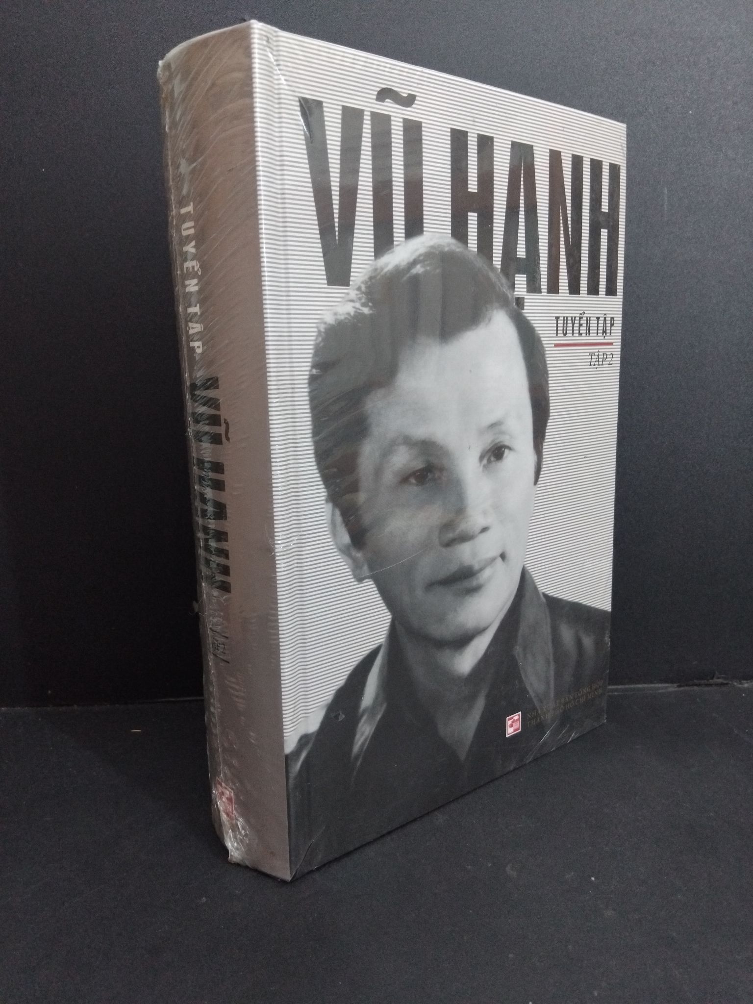 Tuyển tập Vũ Hạnh tập 2 (bìa cứng, có seal) mới 80% ố HCM.ASB0911