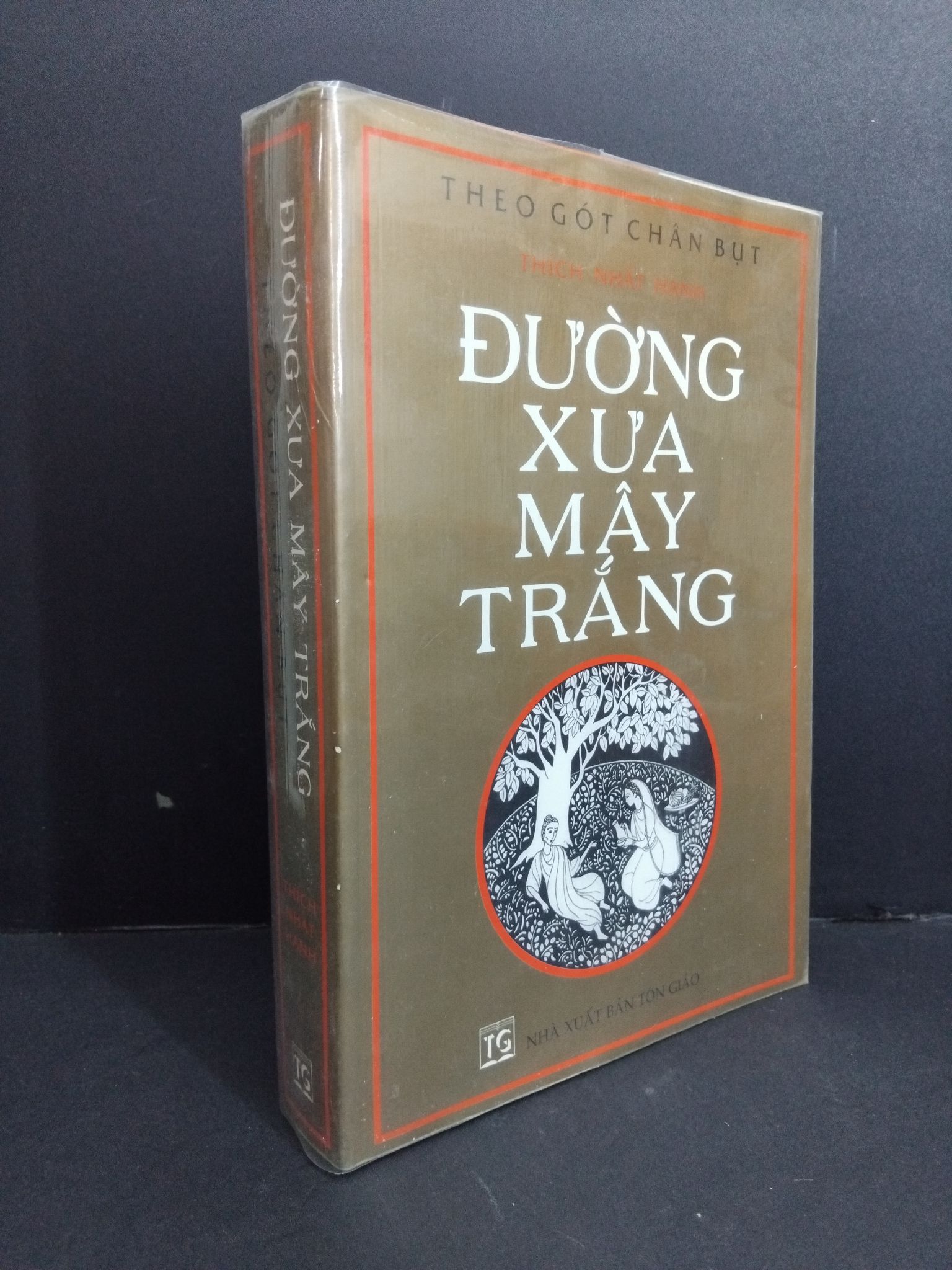 Đường xưa mây trắng theo gót chân bụt mới 80% bẩn bìa, ố 2005 HCM2811 Thích Nhất Hạnh TÂM LINH - TÔN GIÁO - THIỀN