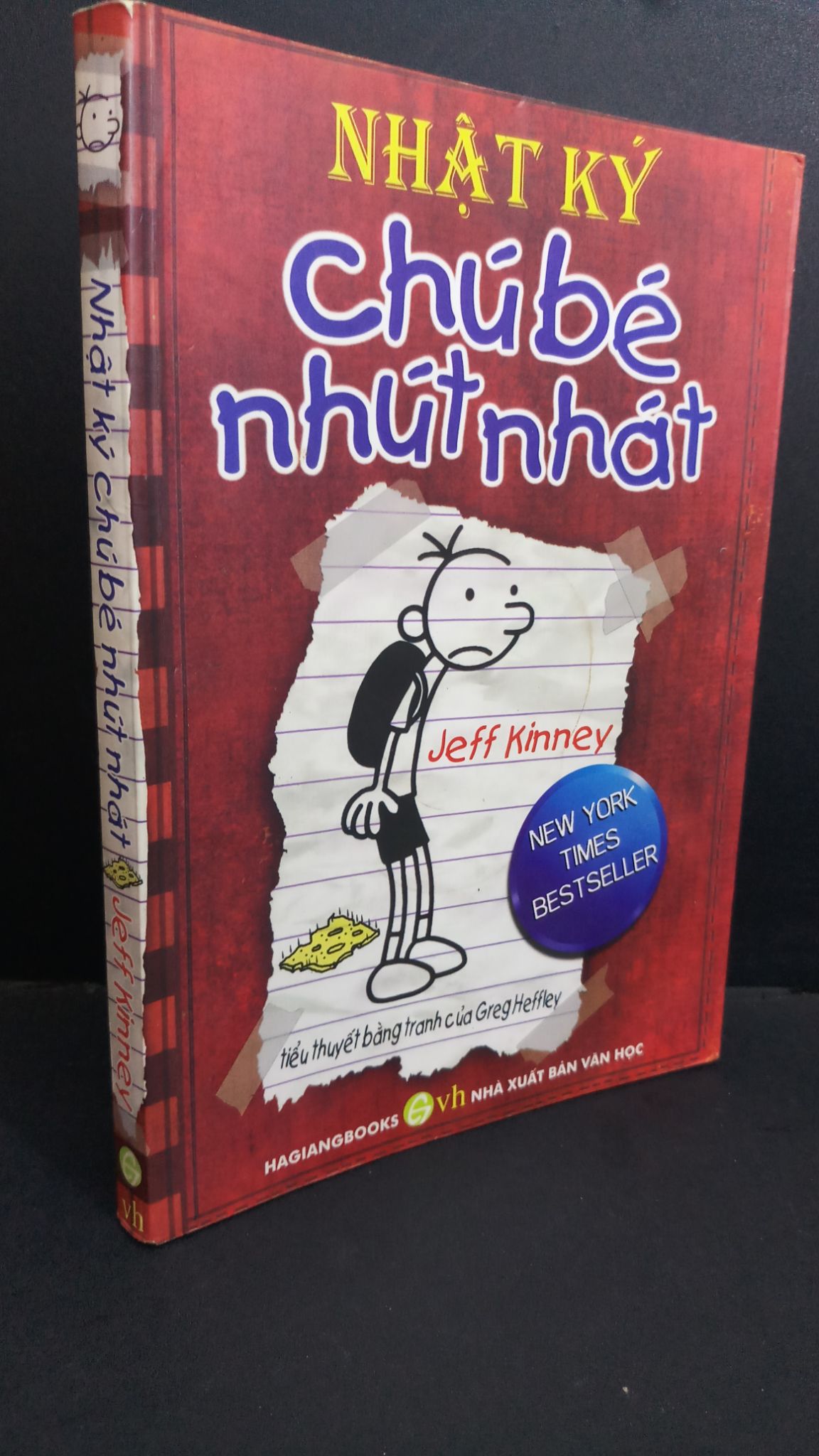 Nhật ký chú bé nhút nhát mới 80% có chữ ký, bẩn bìa, ố nhẹ 2010 HCM2811 Jeff Kinney VĂN HỌC