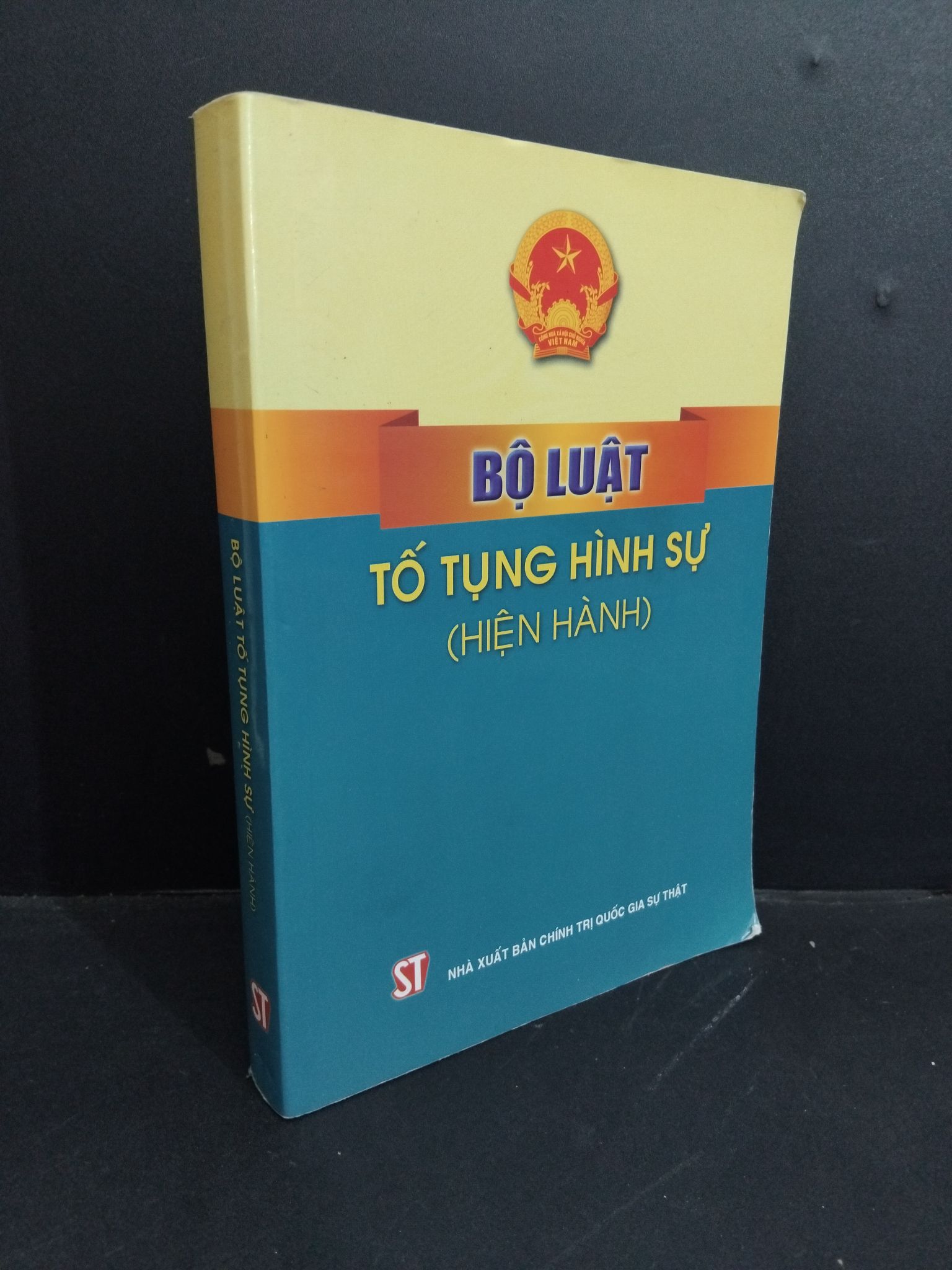 Bộ luật tố tụng hình sự (hiện hành) mới 80% ố gấp góc 2021 HCM2811 GIÁO TRÌNH, CHUYÊN MÔN