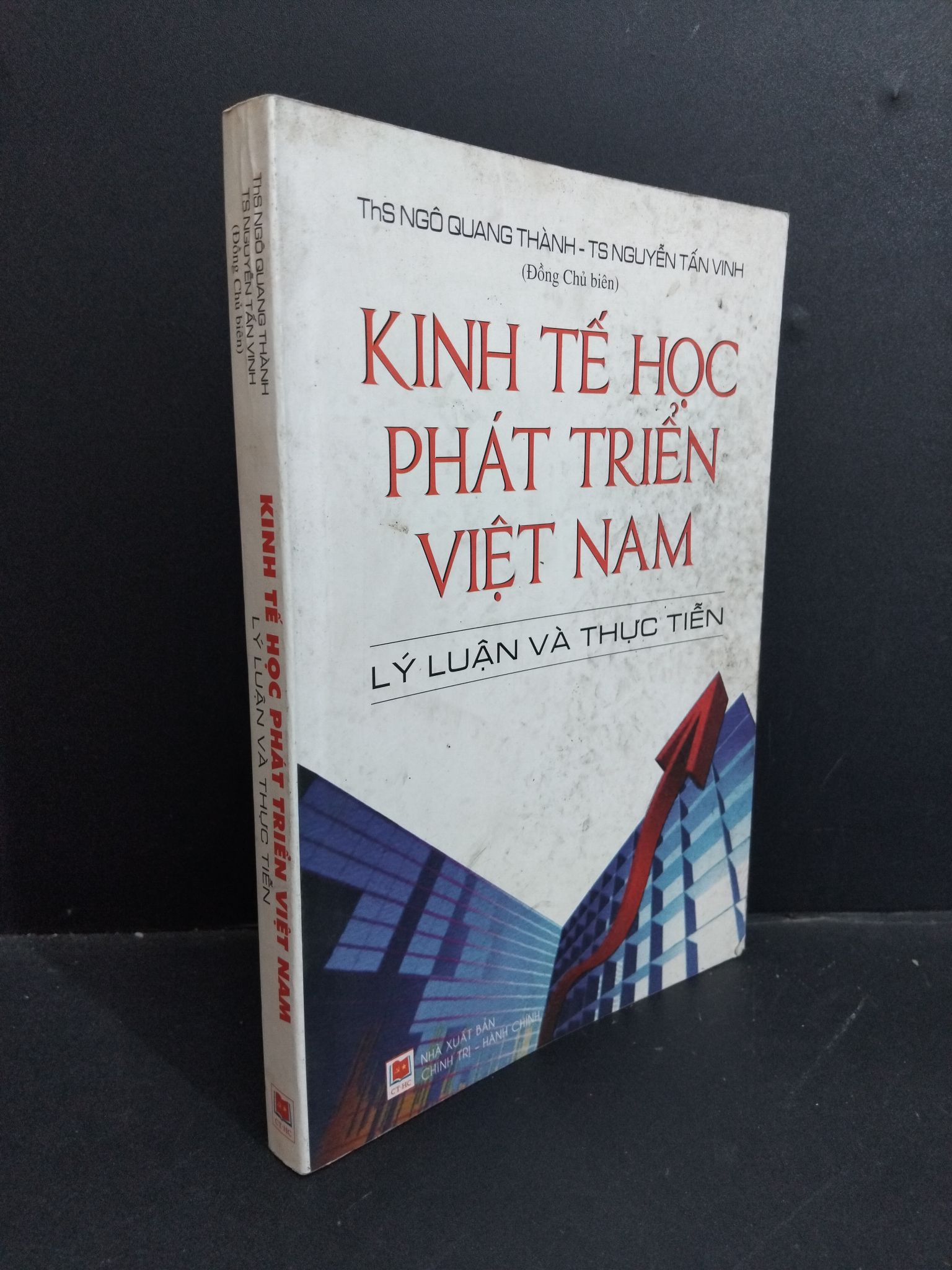 Kinh tế học phát triển Việt Nam lý luận và thực tiễn mới 90% bẩn bìa, ố nhẹ 2013 HCM1712 Ngô Quang Thành & Nguyễn Tấn Vinh KINH TẾ - TÀI CHÍNH - CHỨNG KHOÁN