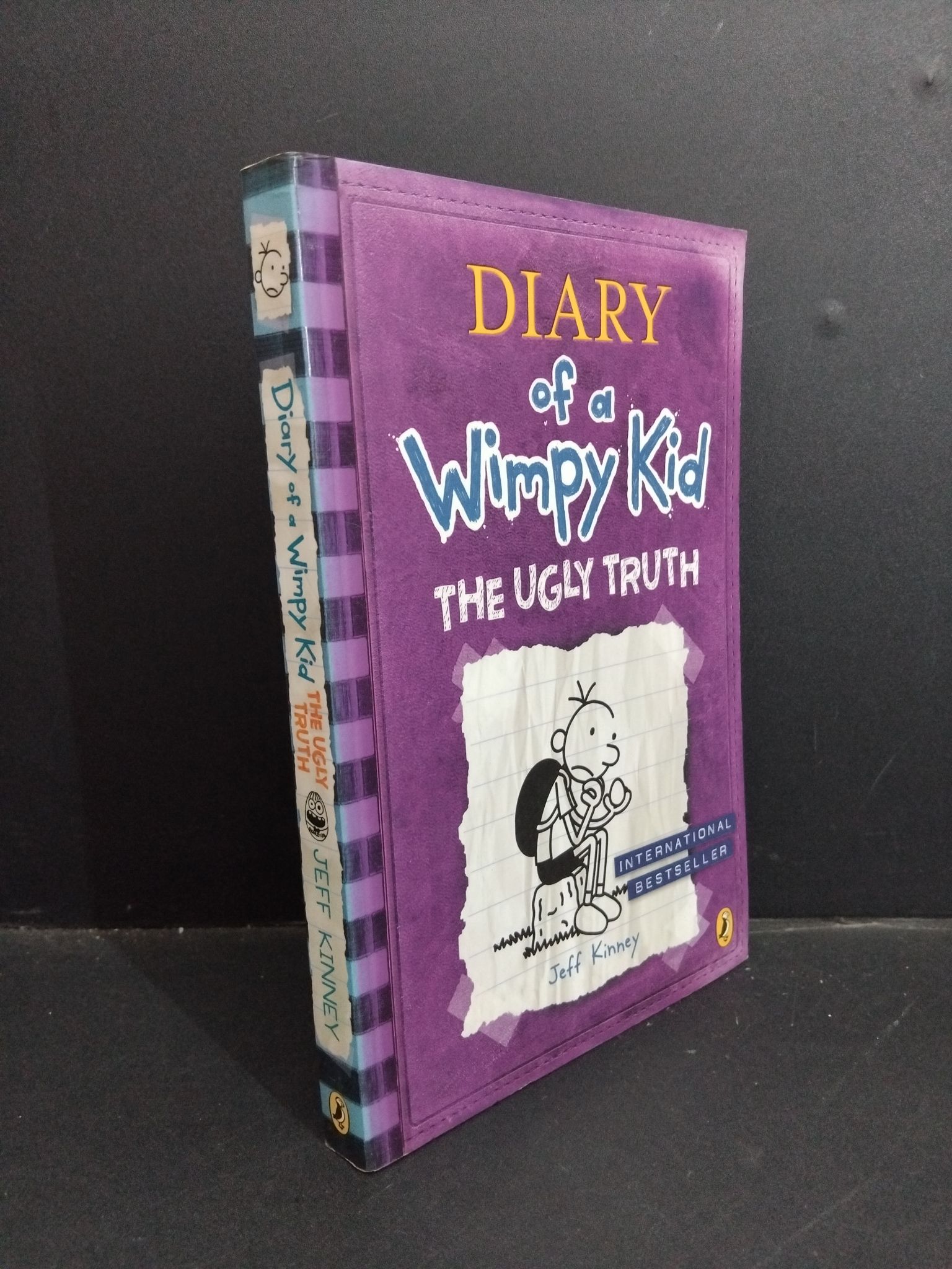 Diary of a wimpy kid the ugly truth mới 90% ố vàng HCM1712 Jeff Kinney NGOẠI VĂN