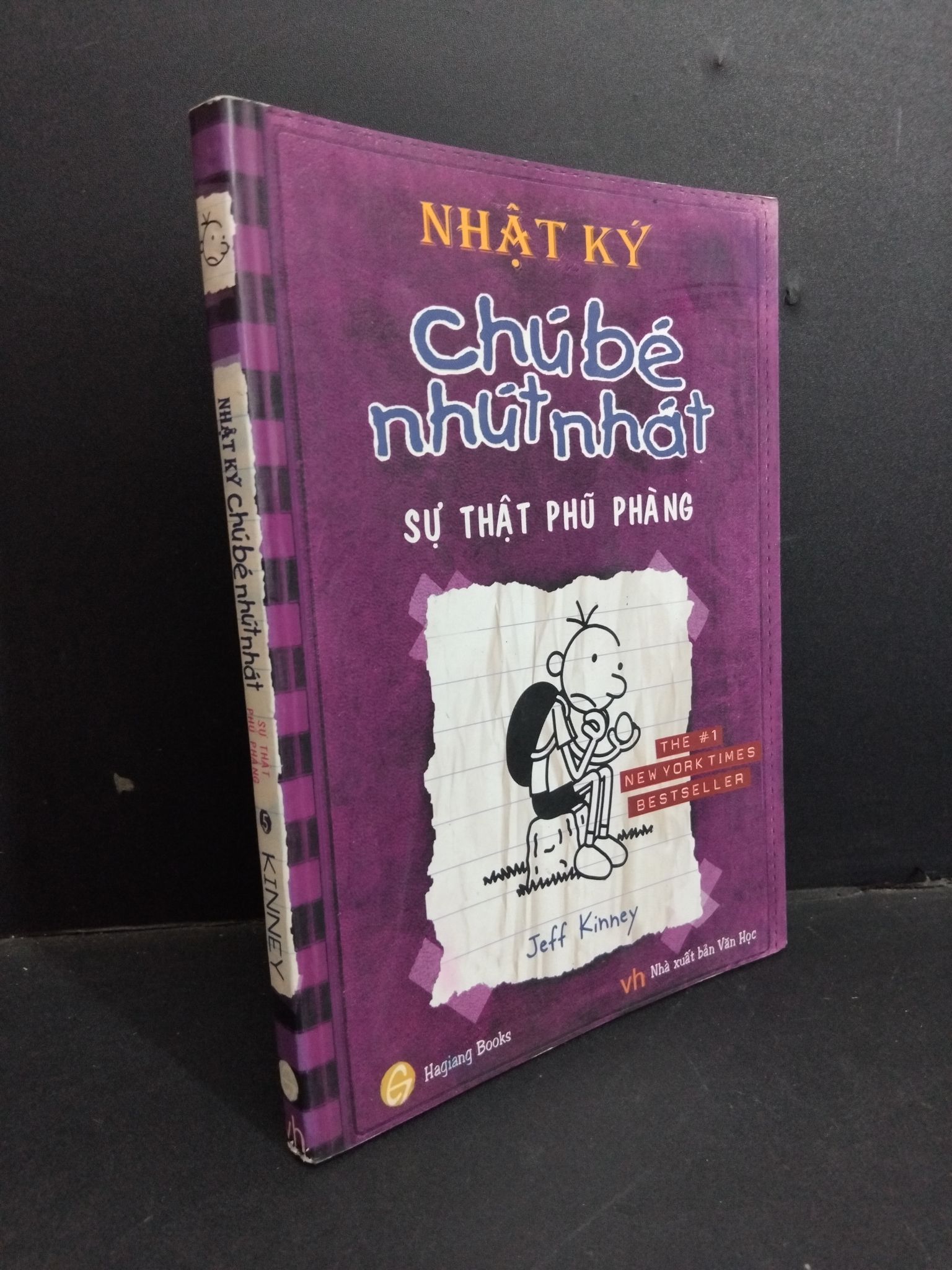 Nhật ký chú bé nhút nhát 5 Sự thật phũ phàng mới 80% ố bẩn nhẹ 2012 HCM2811 Jeff Kimey VĂN HỌC