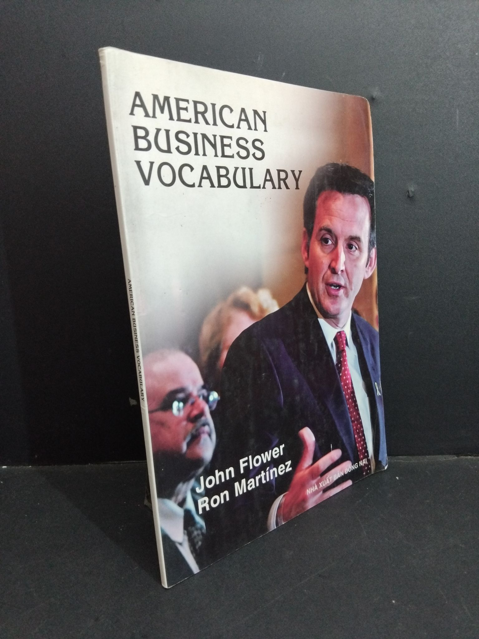 American Business Vocabulary mới 70% ố gấp bìa có chữ ký trang đầu 2009 HCM2811 HỌC NGOẠI NGỮ