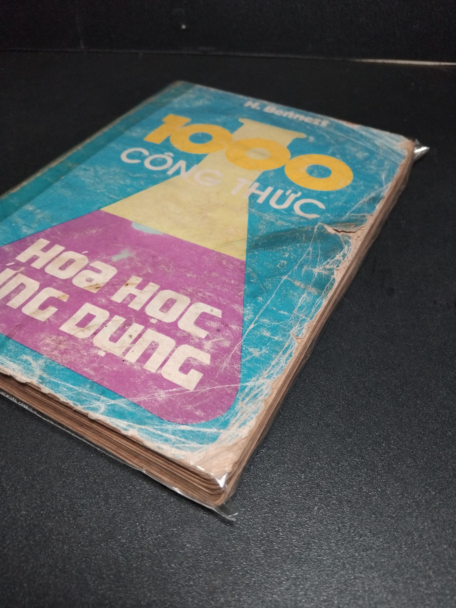 1000 Công thức hóa học ứng dụng mới 60% bẩn bìa, ố vàng, tróc gáy, rách bìa 1990 H. Bennett HCM2603 GIÁO TRÌNH, CHUYÊN MÔN